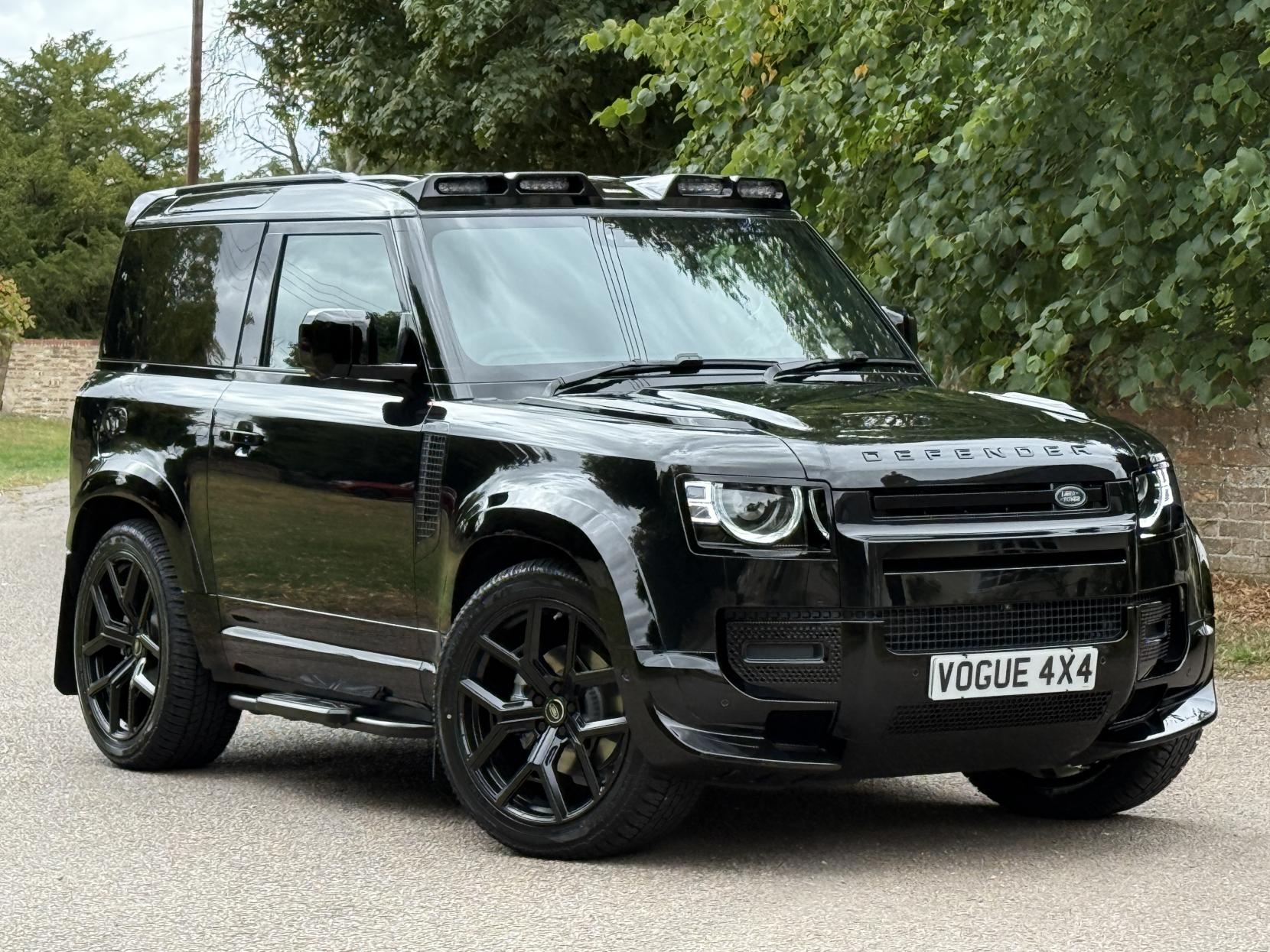 Land Rover Defender 90 3.0 D250 MHEV X-Dynamic SE Hard Top SUV 3dr Diesel Auto 4WD SWB Euro 6 (s/s) (249 ps)