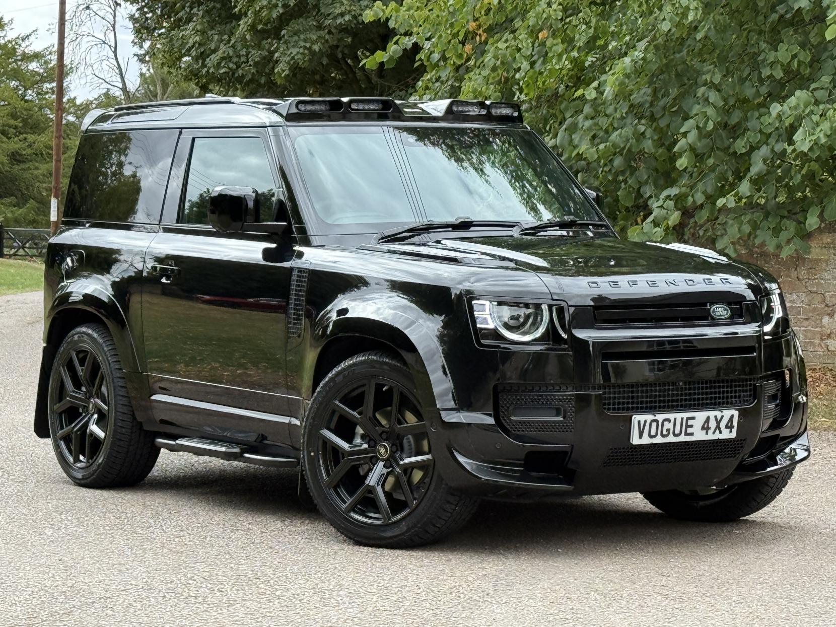 Land Rover Defender 90 3.0 D250 MHEV X-Dynamic SE Hard Top SUV 3dr Diesel Auto 4WD SWB Euro 6 (s/s) (249 ps)