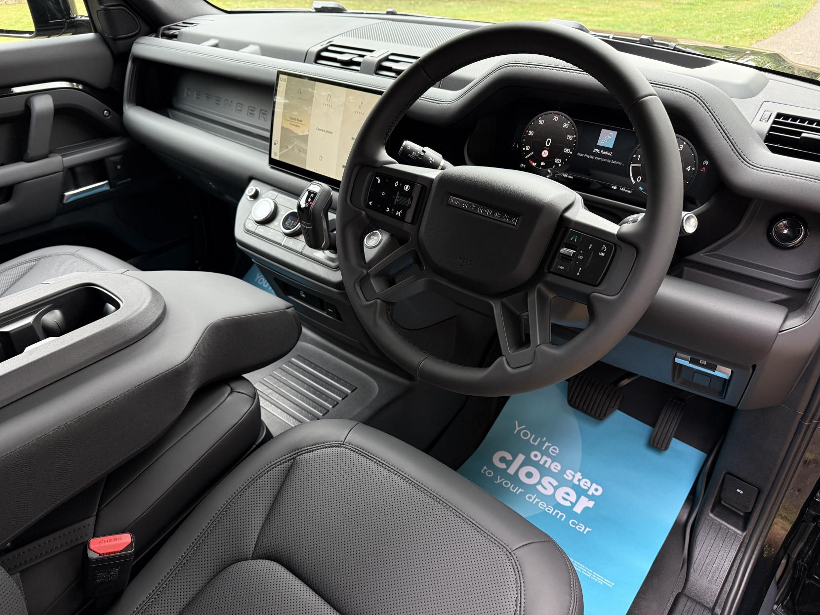 Land Rover Defender 90 3.0 D250 MHEV X-Dynamic SE Hard Top SUV 3dr Diesel Auto 4WD SWB Euro 6 (s/s) (249 ps)