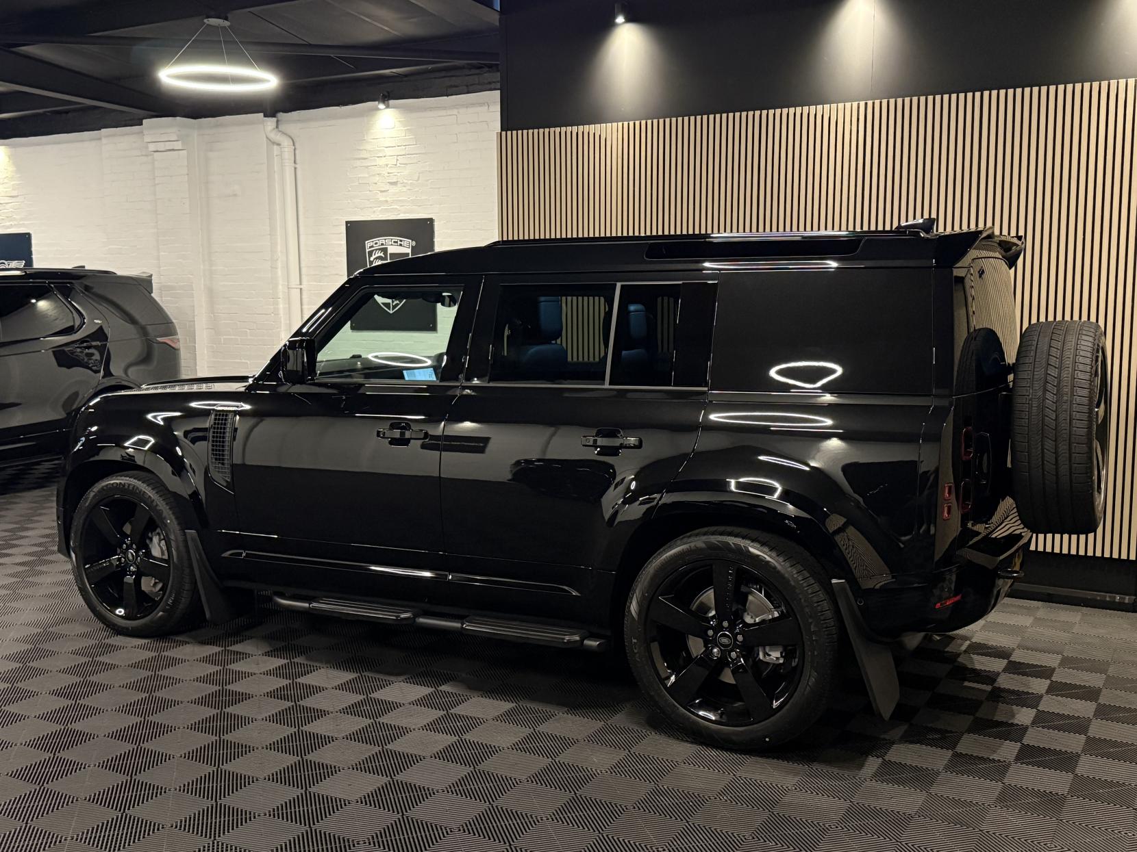 Land Rover Defender 110 3.0 D350 MHEV X-Dynamic HSE Hard Top SUV 5dr Diesel Auto 4WD MWB Euro 6 (s/s) (350 ps)
