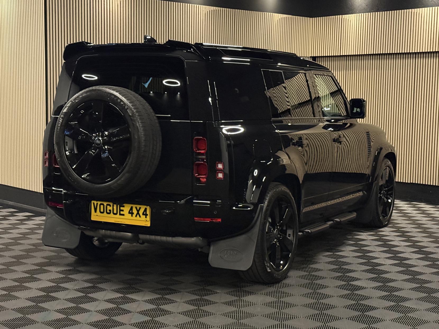 Land Rover Defender 110 3.0 D350 MHEV X-Dynamic HSE Hard Top SUV 5dr Diesel Auto 4WD MWB Euro 6 (s/s) (350 ps)