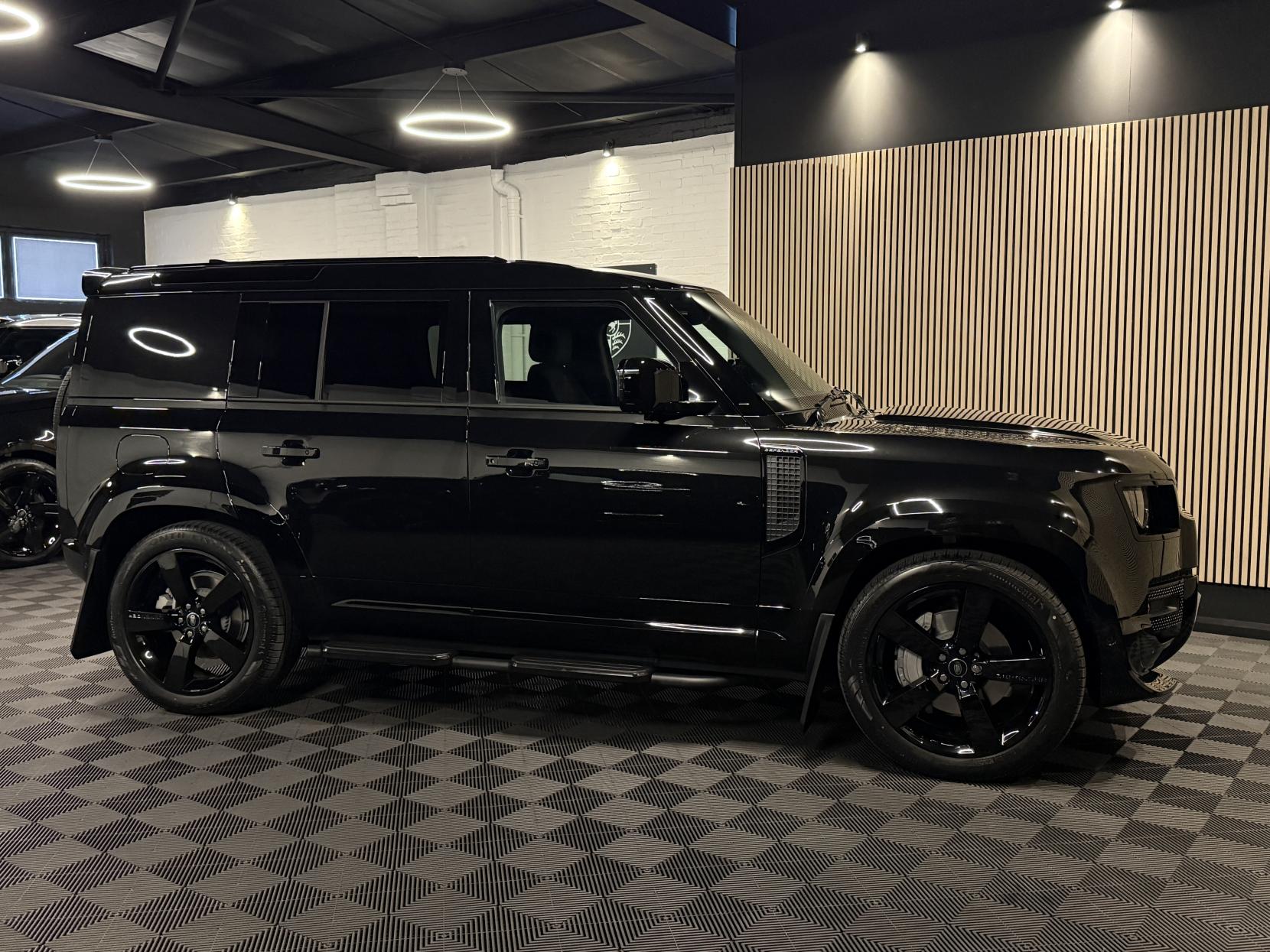 Land Rover Defender 110 3.0 D350 MHEV X-Dynamic HSE Hard Top SUV 5dr Diesel Auto 4WD MWB Euro 6 (s/s) (350 ps)