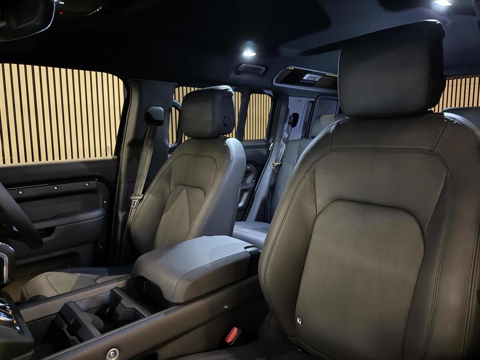 Land Rover Defender 110 3.0 D350 MHEV X-Dynamic HSE Hard Top SUV 5dr Diesel Auto 4WD MWB Euro 6 (s/s) (350 ps)