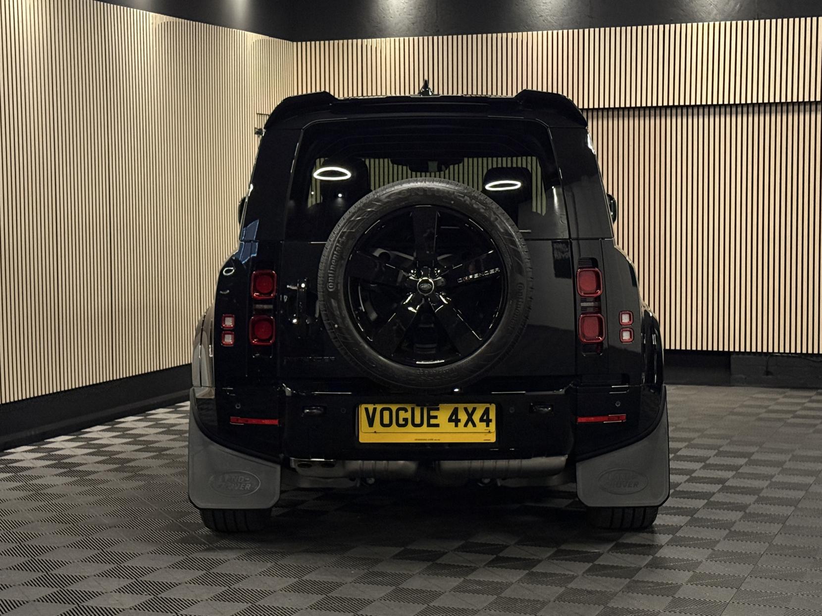 Land Rover Defender 110 3.0 D350 MHEV X-Dynamic HSE Hard Top SUV 5dr Diesel Auto 4WD MWB Euro 6 (s/s) (350 ps)