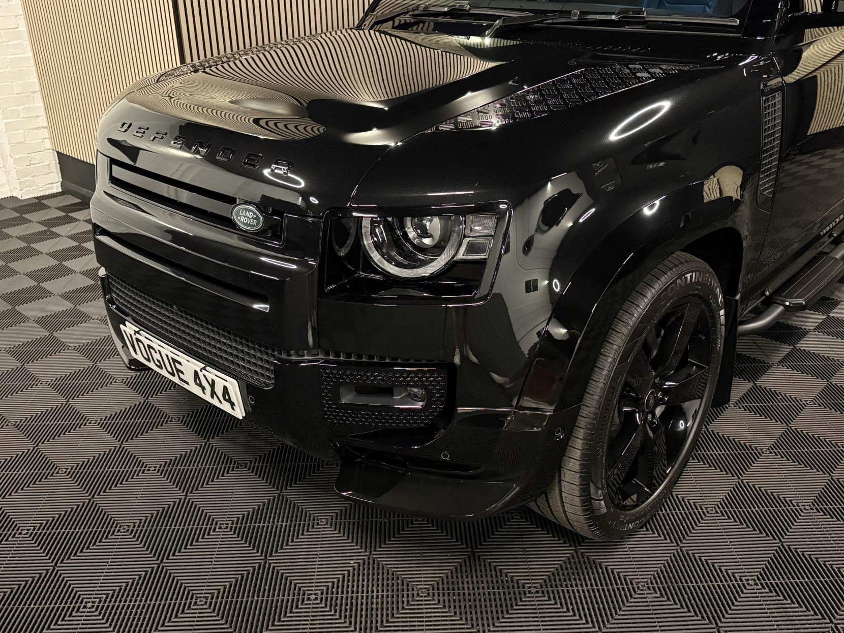 Land Rover Defender 110 3.0 D350 MHEV X-Dynamic HSE Hard Top SUV 5dr Diesel Auto 4WD MWB Euro 6 (s/s) (350 ps)