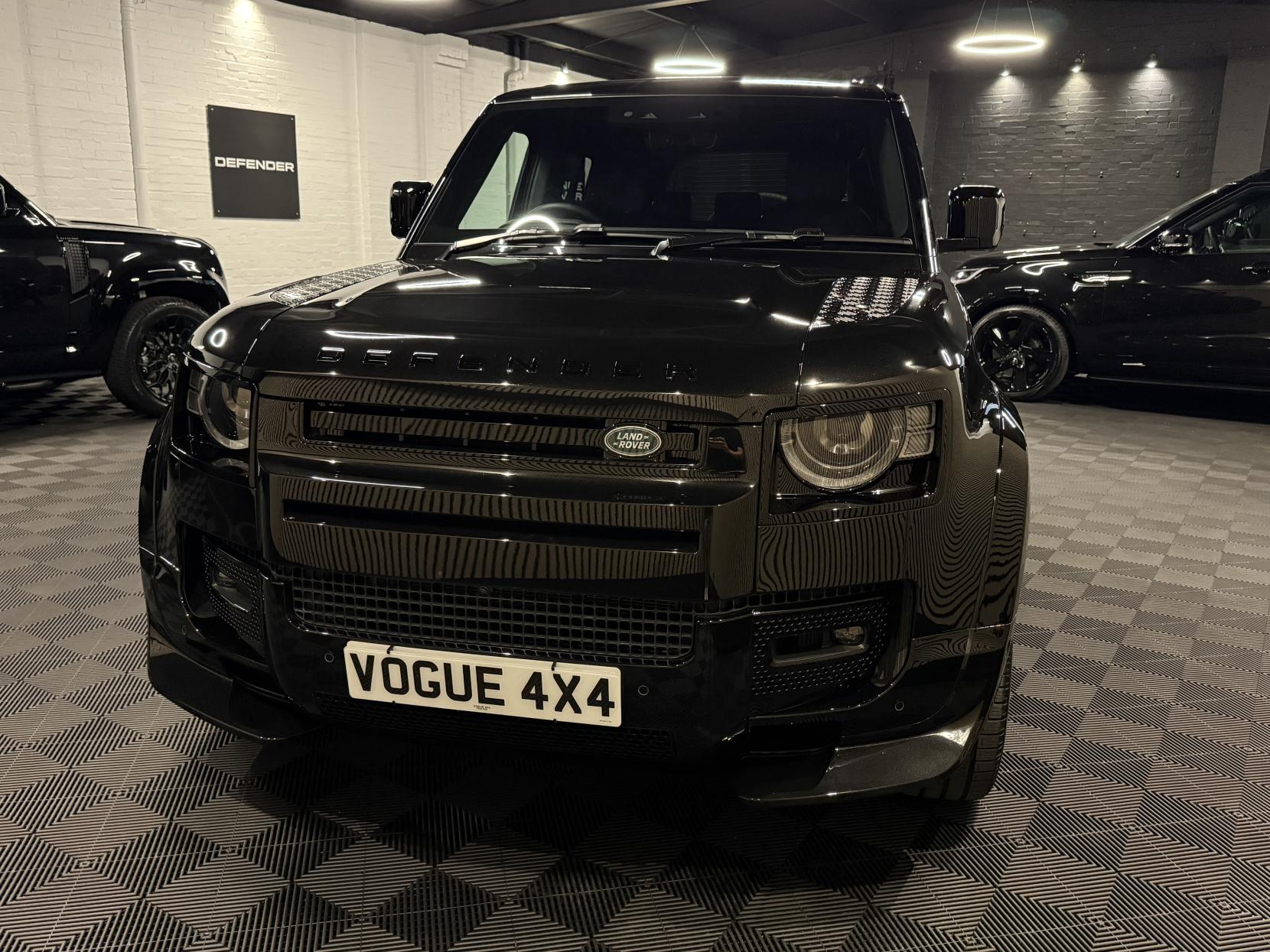 Land Rover Defender 110 3.0 D350 MHEV X-Dynamic HSE Hard Top SUV 5dr Diesel Auto 4WD MWB Euro 6 (s/s) (350 ps)
