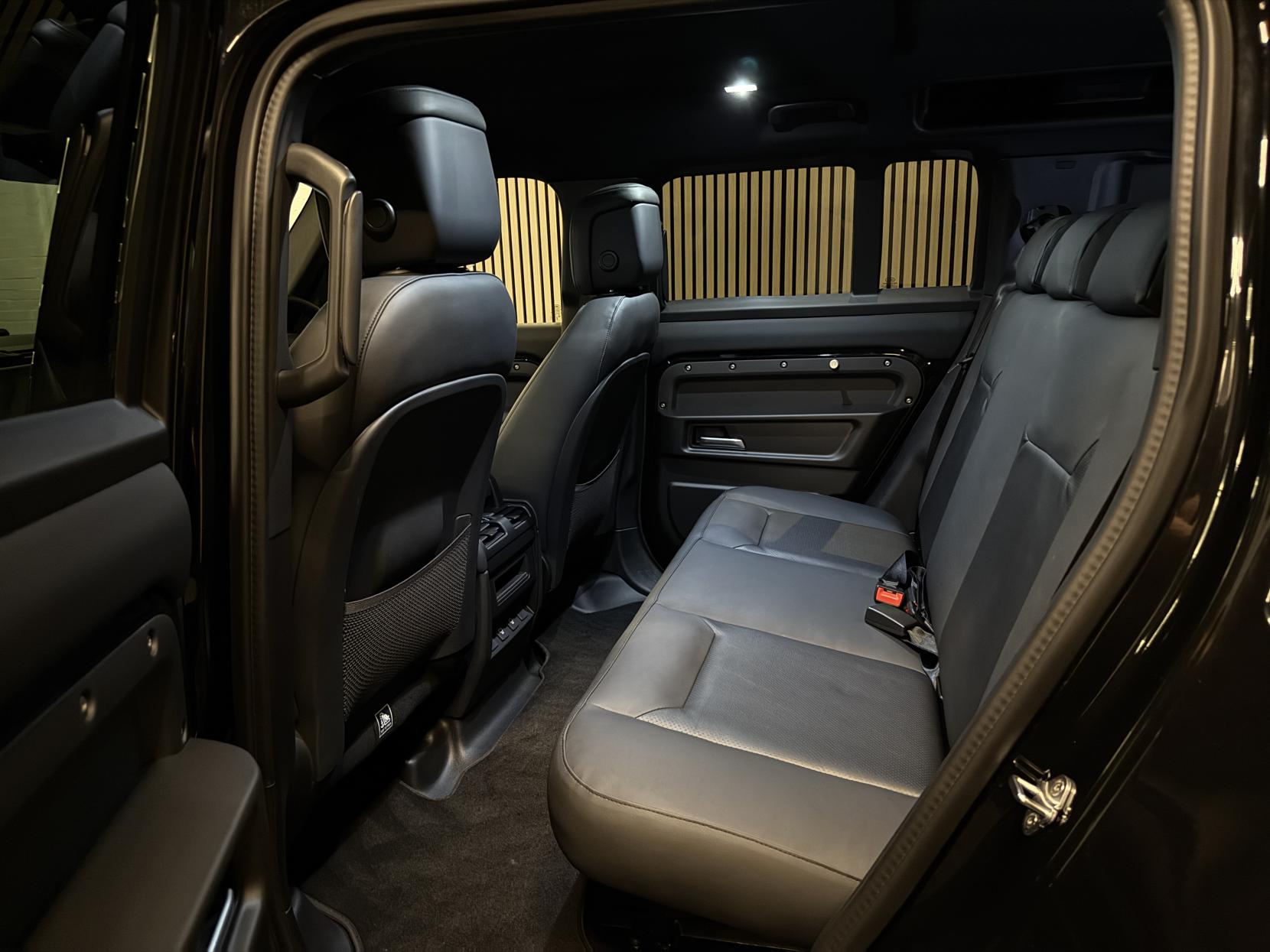 Land Rover Defender 110 3.0 D350 MHEV X-Dynamic HSE Hard Top SUV 5dr Diesel Auto 4WD MWB Euro 6 (s/s) (350 ps)