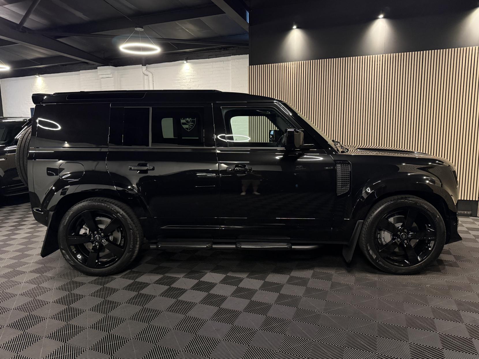 Land Rover Defender 110 3.0 D350 MHEV X-Dynamic HSE Hard Top SUV 5dr Diesel Auto 4WD MWB Euro 6 (s/s) (350 ps)