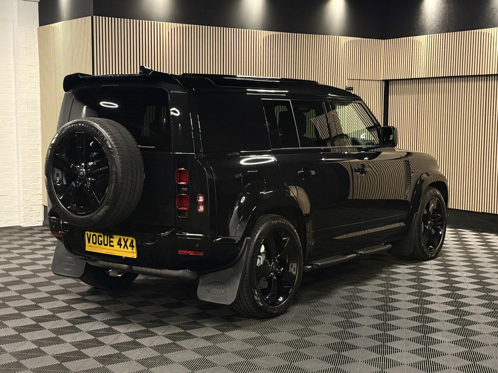 Land Rover Defender 110 3.0 D350 MHEV X-Dynamic HSE Hard Top SUV 5dr Diesel Auto 4WD MWB Euro 6 (s/s) (350 ps)