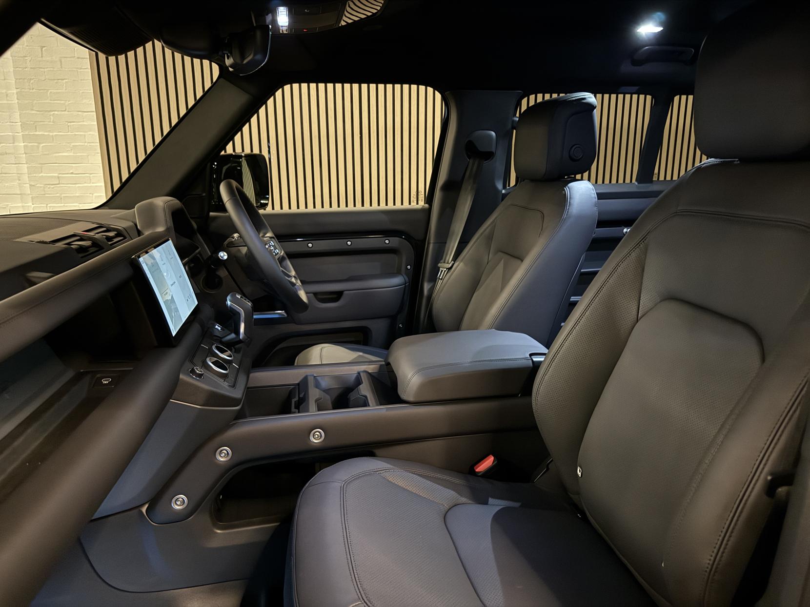 Land Rover Defender 110 3.0 D350 MHEV X-Dynamic HSE Hard Top SUV 5dr Diesel Auto 4WD MWB Euro 6 (s/s) (350 ps)