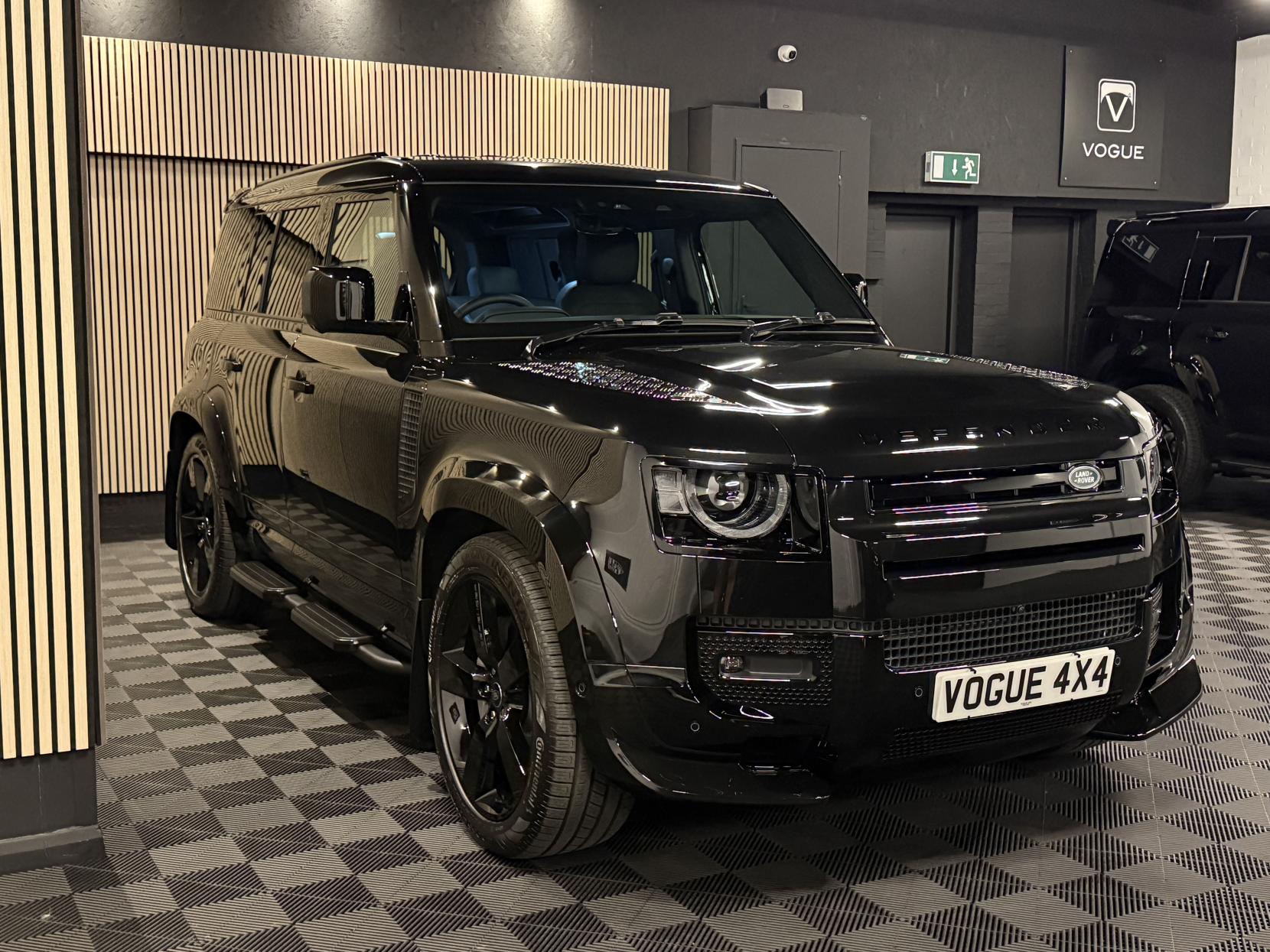 Land Rover Defender 110 3.0 D350 MHEV X-Dynamic HSE Hard Top SUV 5dr Diesel Auto 4WD MWB Euro 6 (s/s) (350 ps)