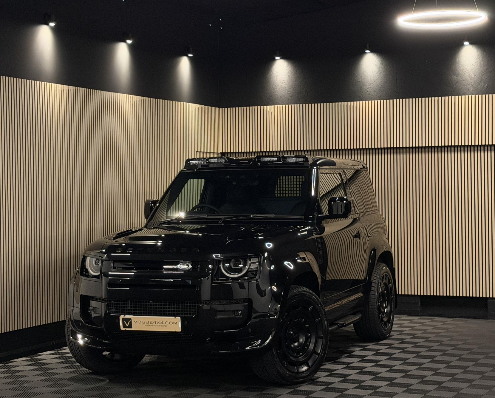 Land Rover Defender 90 3.0 D250 MHEV X-Dynamic SE Hard Top SUV 3dr Diesel Auto 4WD SWB Euro 6 (s/s) (249 ps)