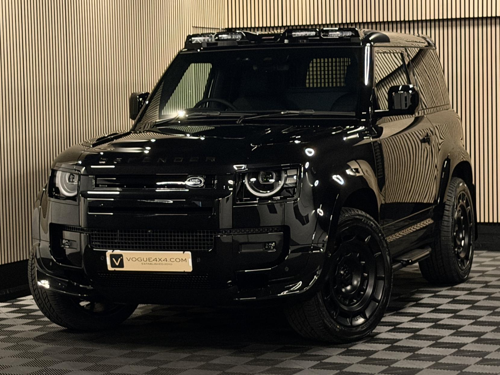 Land Rover Defender 90 3.0 D250 MHEV X-Dynamic SE Hard Top SUV 3dr Diesel Auto 4WD SWB Euro 6 (s/s) (249 ps)