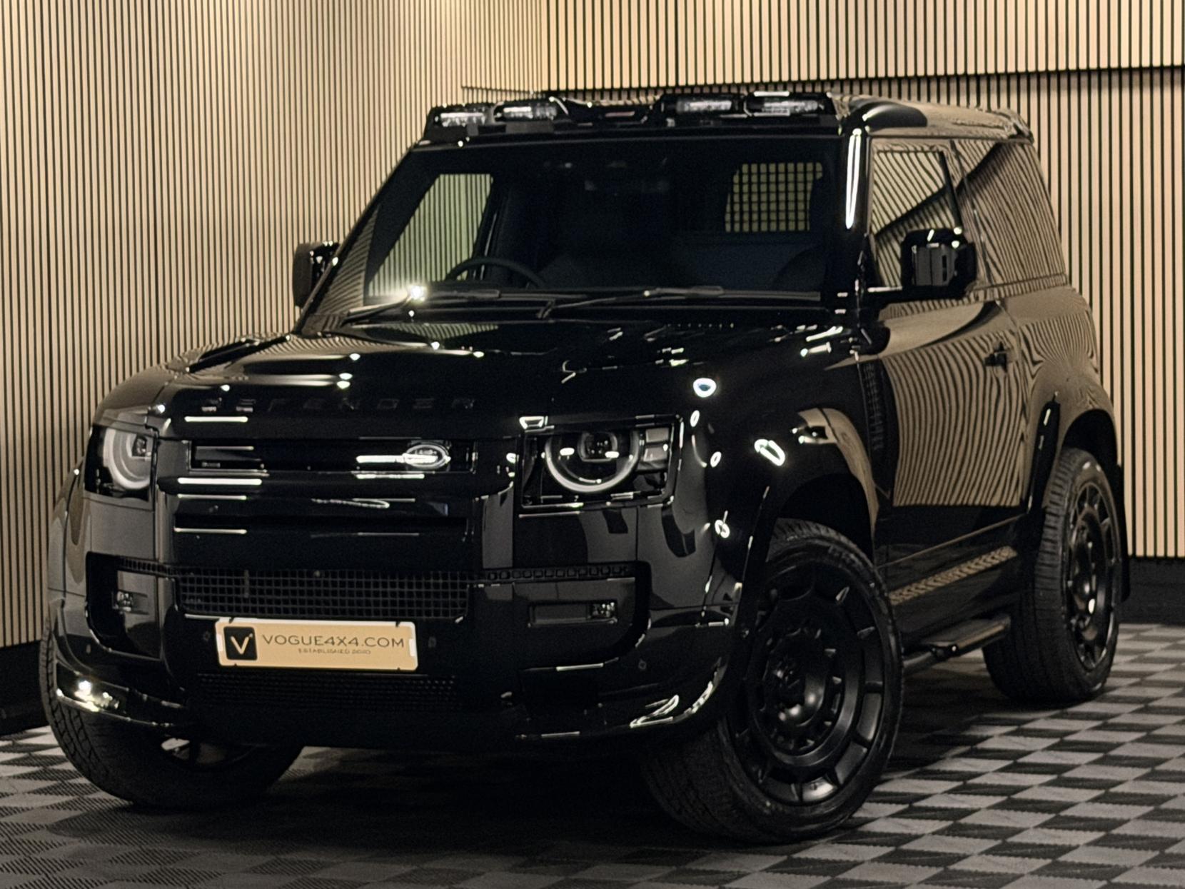 Land Rover Defender 90 3.0 D250 MHEV X-Dynamic SE Hard Top SUV 3dr Diesel Auto 4WD SWB Euro 6 (s/s) (249 ps)