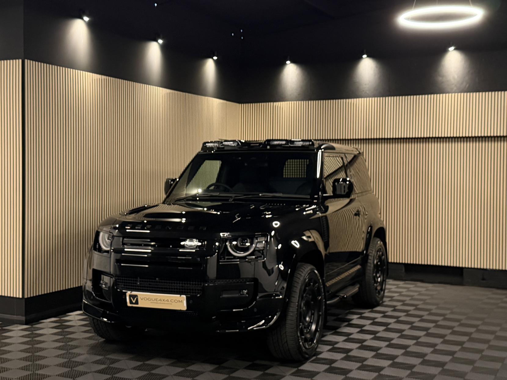 Land Rover Defender 90 3.0 D250 MHEV X-Dynamic SE Hard Top SUV 3dr Diesel Auto 4WD SWB Euro 6 (s/s) (249 ps)