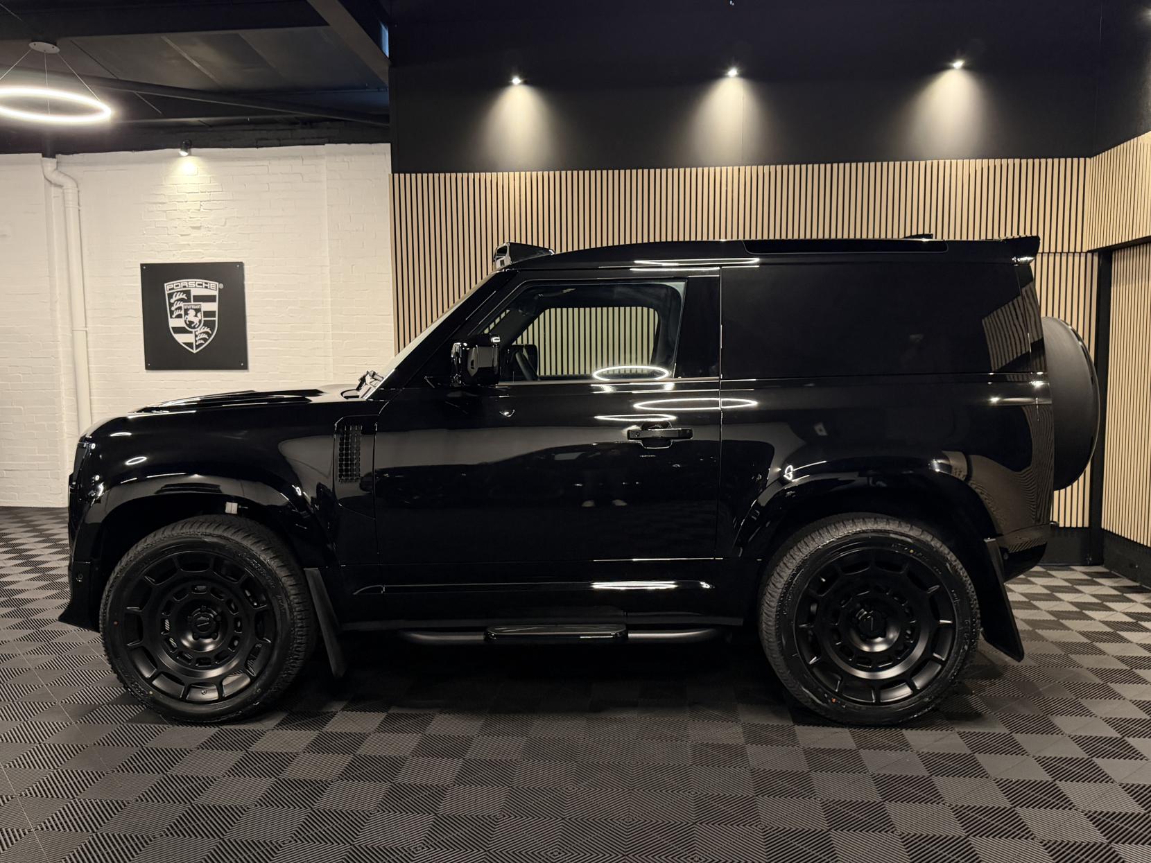 Land Rover Defender 90 3.0 D250 MHEV X-Dynamic SE Hard Top SUV 3dr Diesel Auto 4WD SWB Euro 6 (s/s) (249 ps)