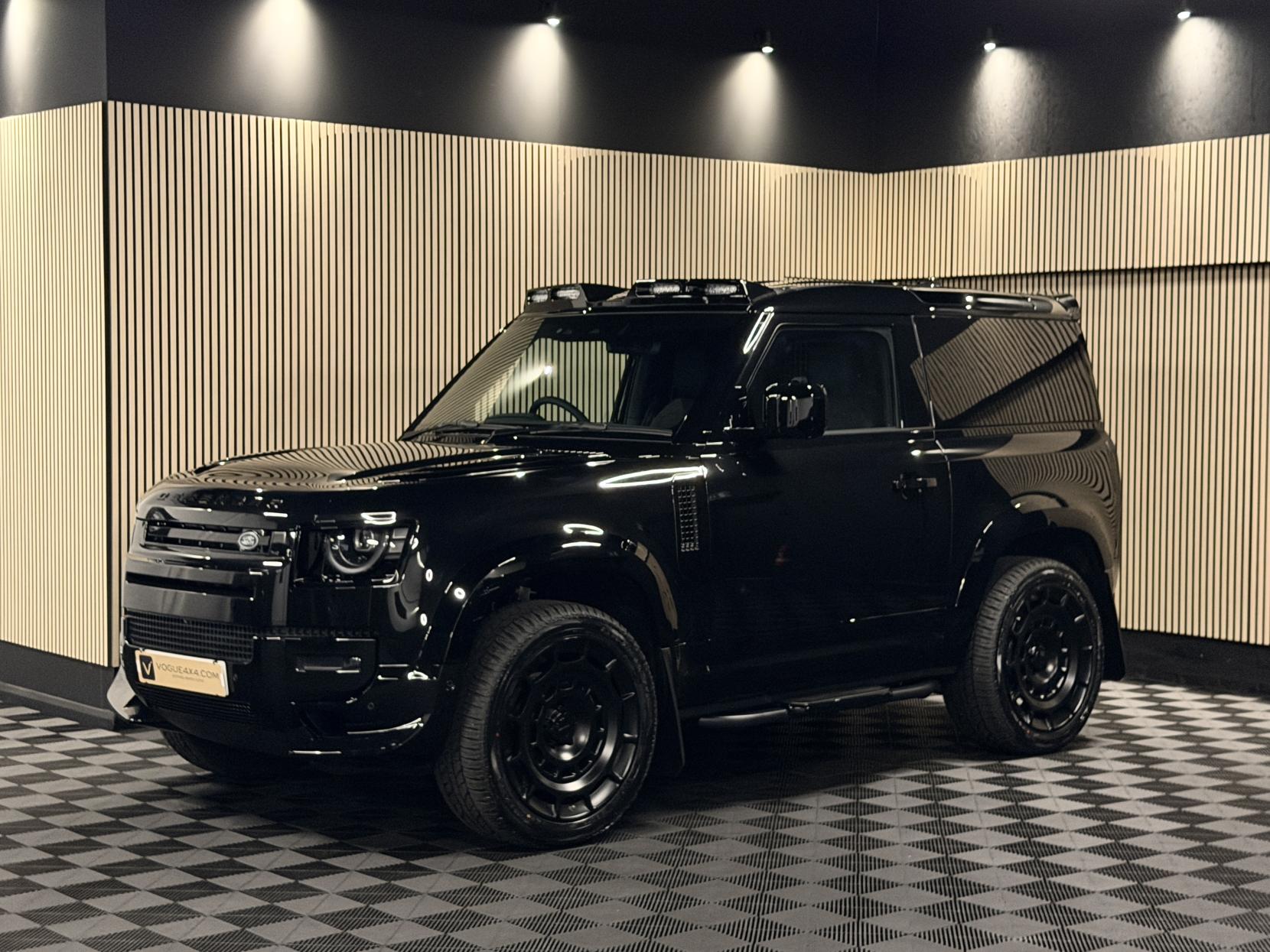 Land Rover Defender 90 3.0 D250 MHEV X-Dynamic SE Hard Top SUV 3dr Diesel Auto 4WD SWB Euro 6 (s/s) (249 ps)