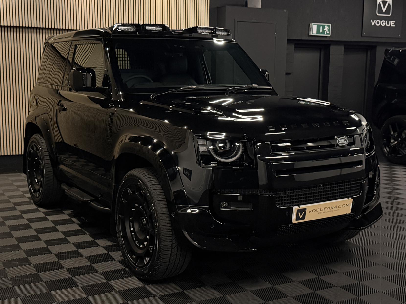 Land Rover Defender 90 3.0 D250 MHEV X-Dynamic SE Hard Top SUV 3dr Diesel Auto 4WD SWB Euro 6 (s/s) (249 ps)