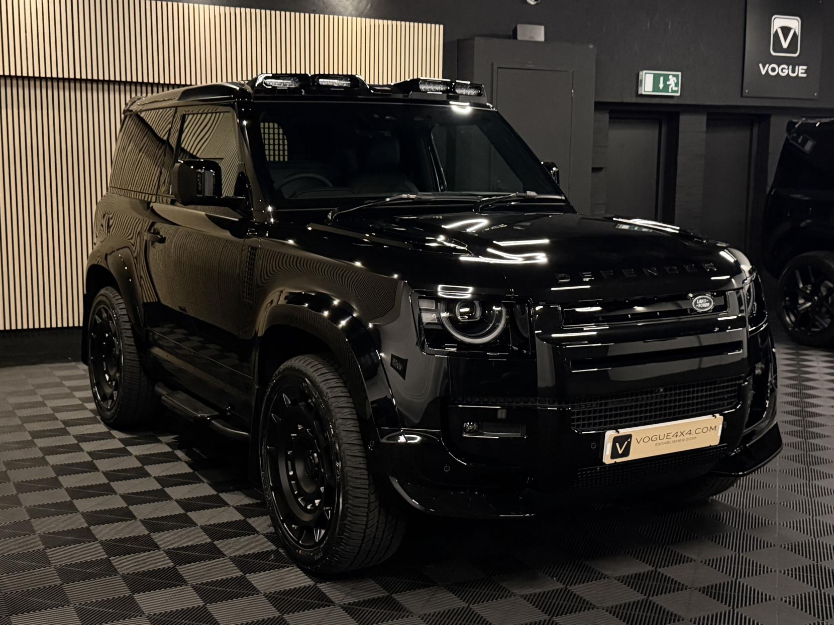 Land Rover Defender 90 3.0 D250 MHEV X-Dynamic SE Hard Top SUV 3dr Diesel Auto 4WD SWB Euro 6 (s/s) (249 ps)