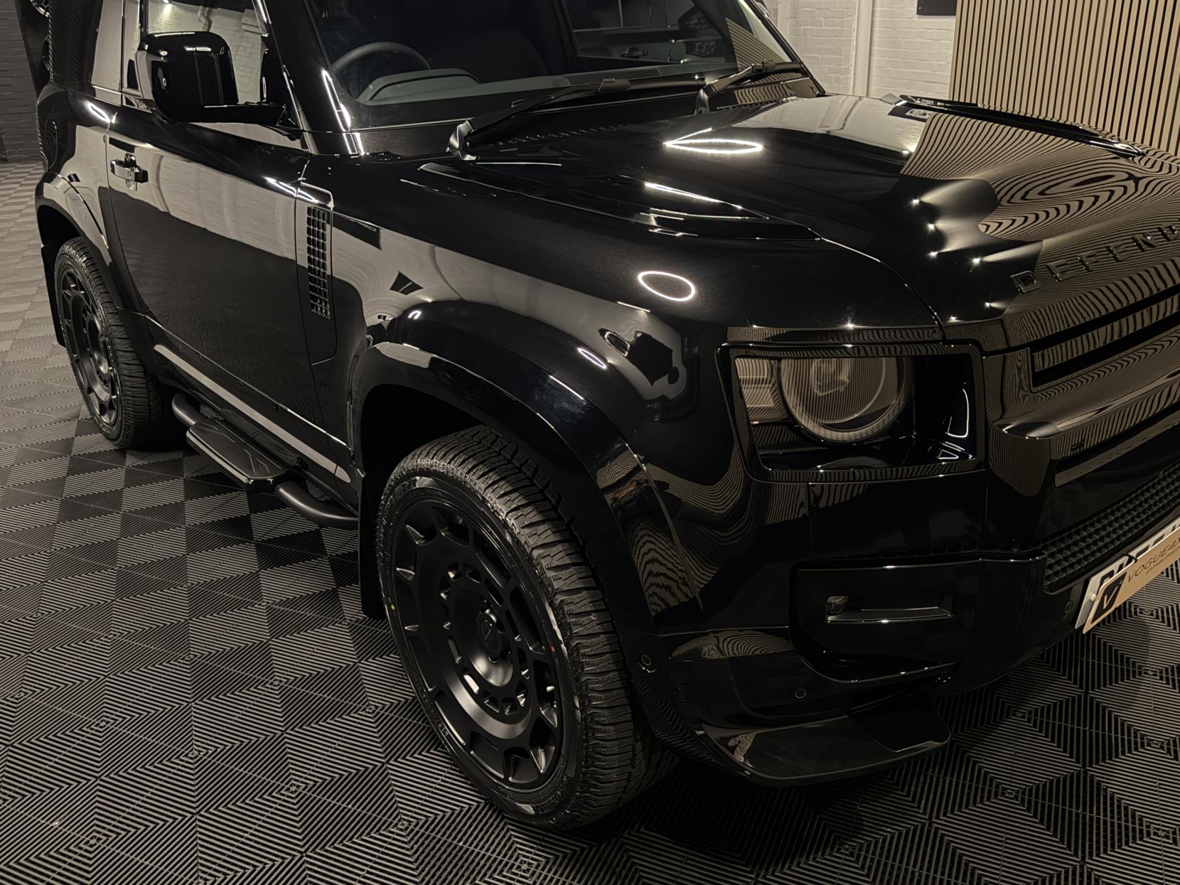 Land Rover Defender 90 3.0 D250 MHEV X-Dynamic SE Hard Top SUV 3dr Diesel Auto 4WD SWB Euro 6 (s/s) (249 ps)