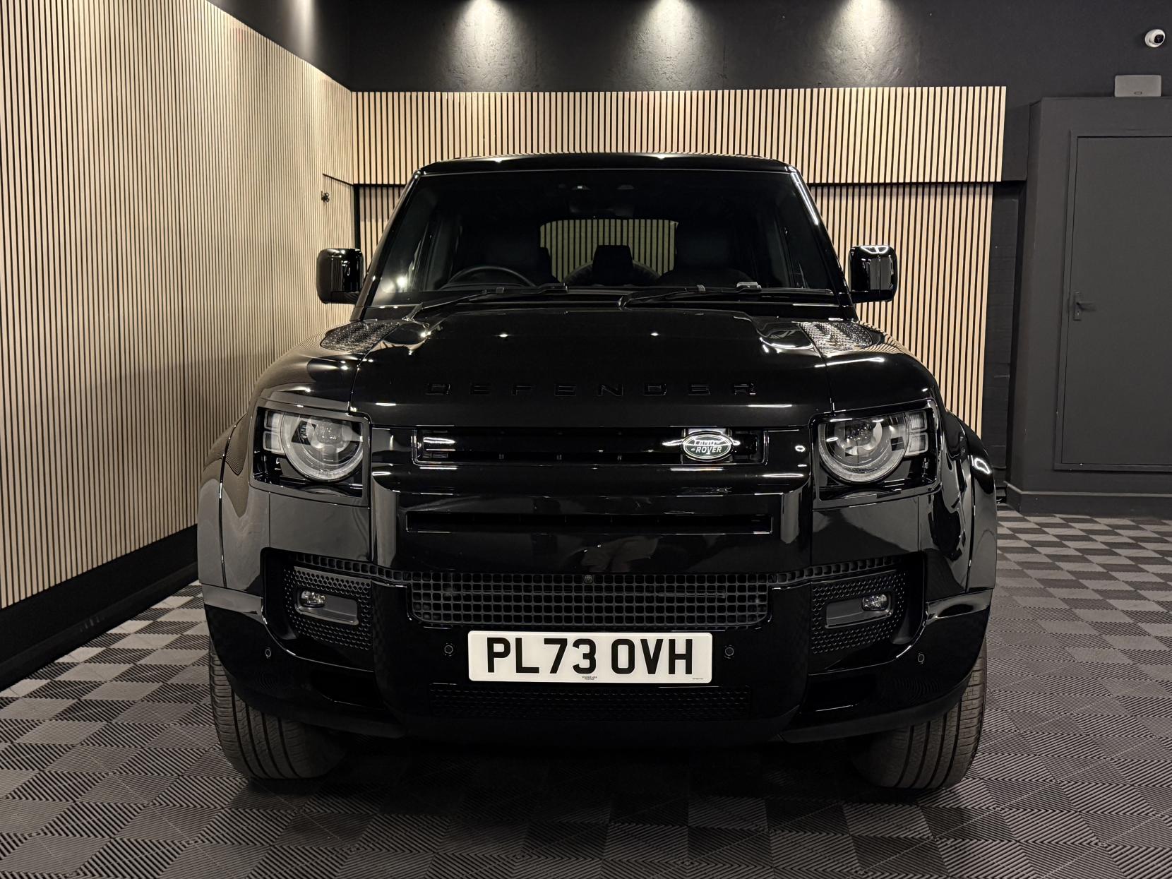 Land Rover Defender 110 3.0 D250 MHEV HSE Hard Top SUV 5dr Diesel Auto 4WD MWB Euro 6 (s/s) (250 ps)
