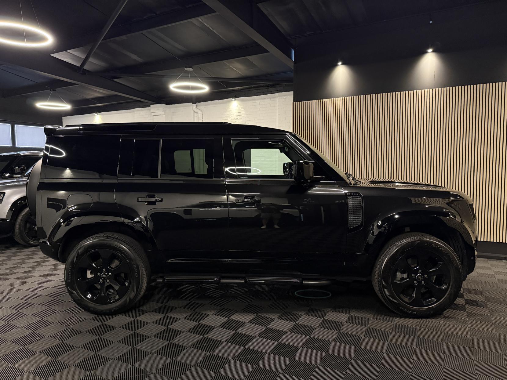 Land Rover Defender 110 3.0 D250 MHEV HSE Hard Top SUV 5dr Diesel Auto 4WD MWB Euro 6 (s/s) (250 ps)