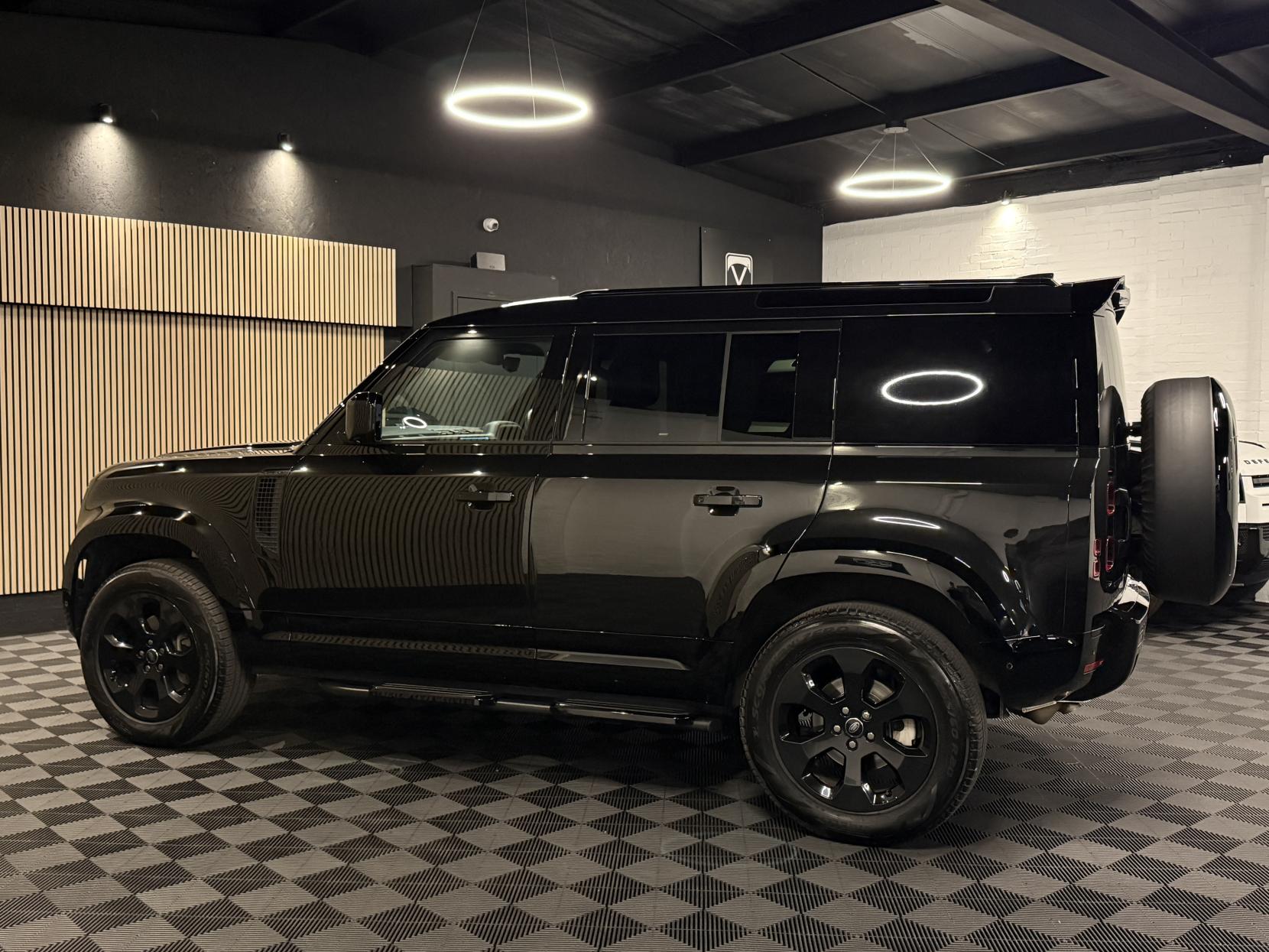 Land Rover Defender 110 3.0 D250 MHEV HSE Hard Top SUV 5dr Diesel Auto 4WD MWB Euro 6 (s/s) (250 ps)