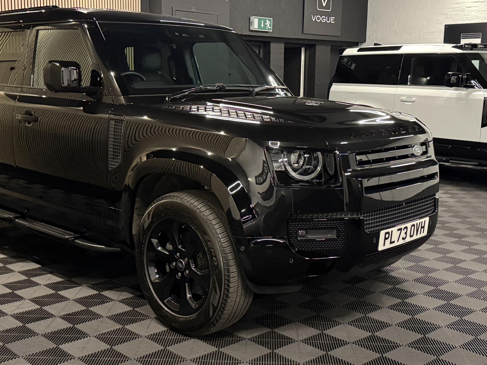 Land Rover Defender 110 3.0 D250 MHEV HSE Hard Top SUV 5dr Diesel Auto 4WD MWB Euro 6 (s/s) (250 ps)