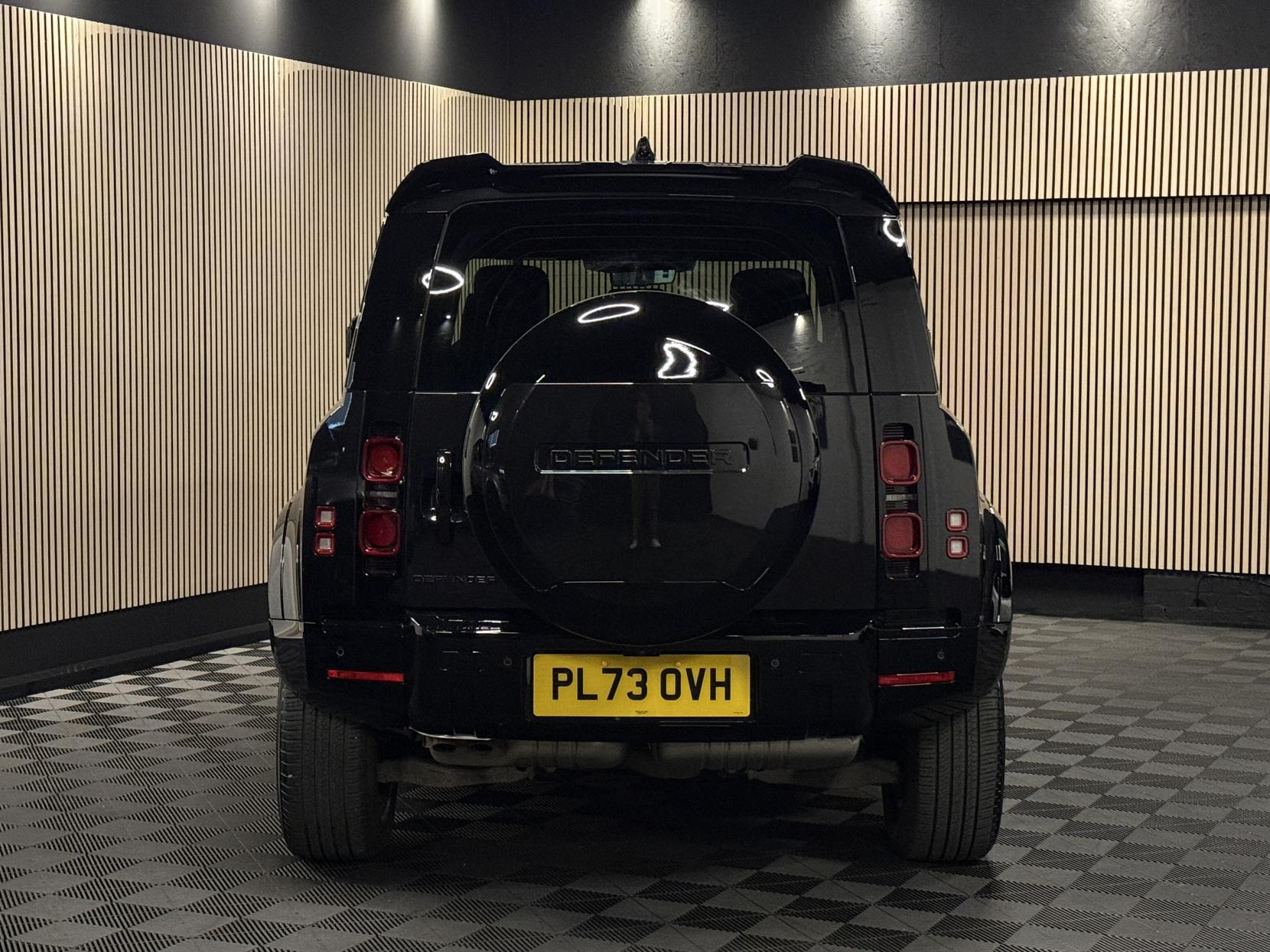 Land Rover Defender 110 3.0 D250 MHEV HSE Hard Top SUV 5dr Diesel Auto 4WD MWB Euro 6 (s/s) (250 ps)