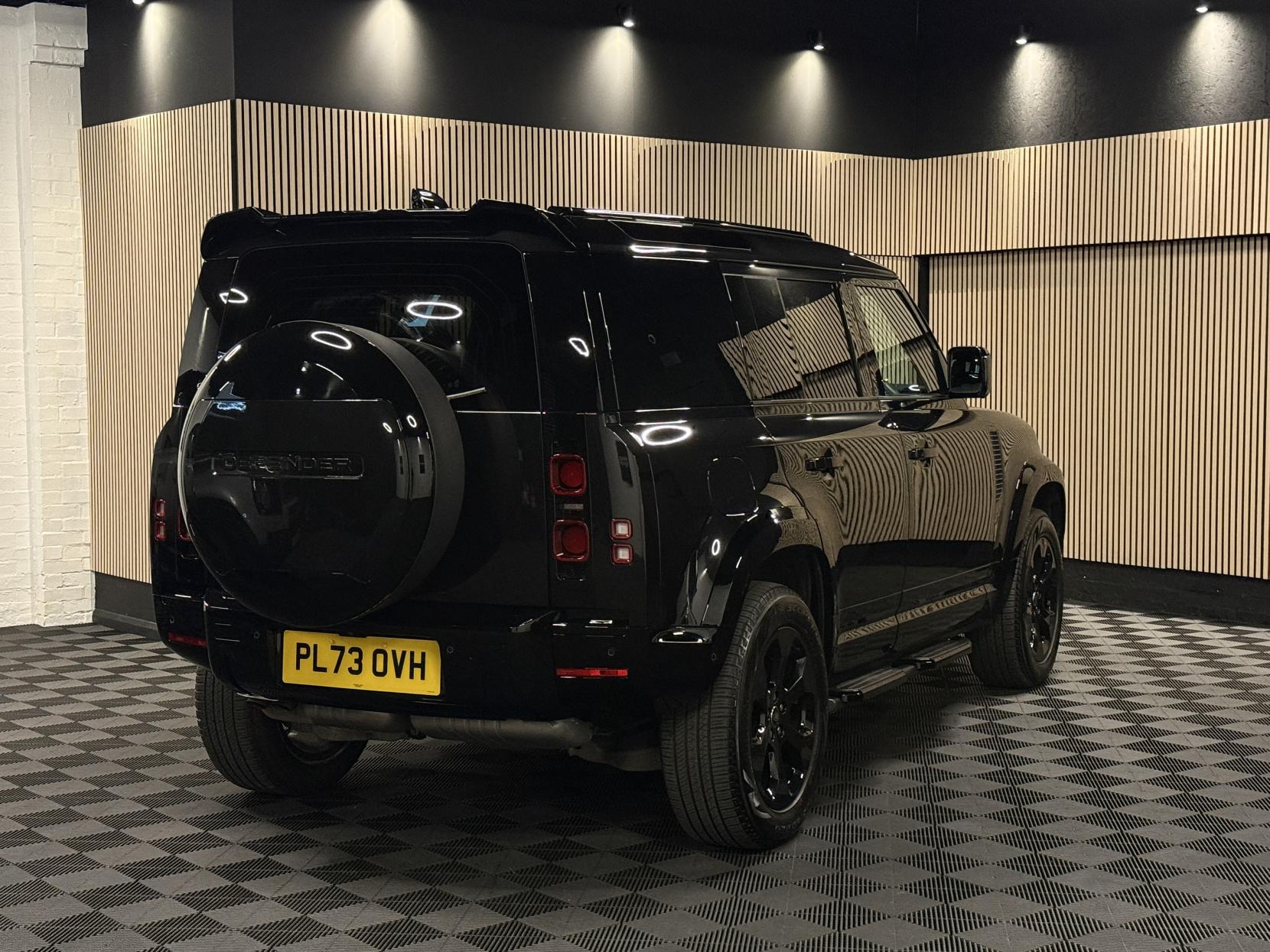 Land Rover Defender 110 3.0 D250 MHEV HSE Hard Top SUV 5dr Diesel Auto 4WD MWB Euro 6 (s/s) (250 ps)