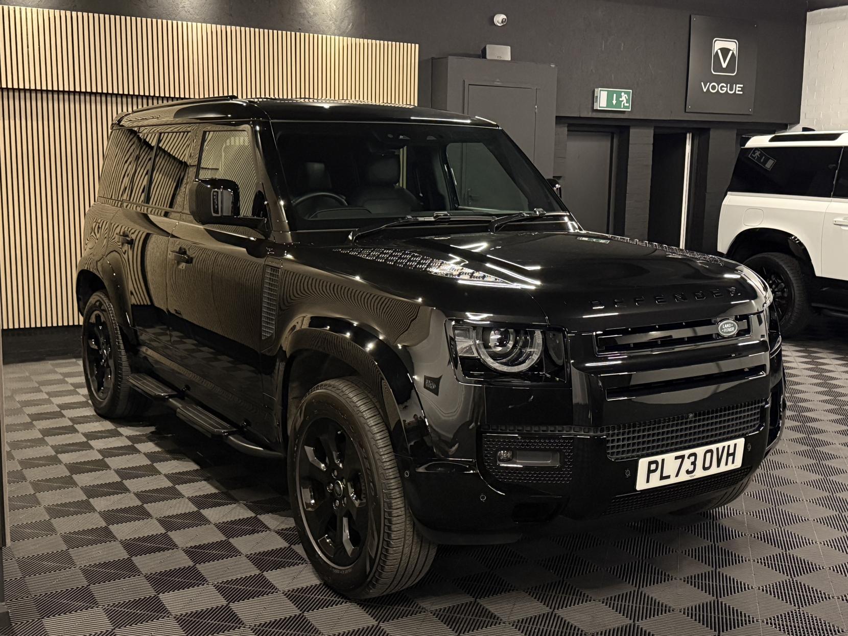 Land Rover Defender 110 3.0 D250 MHEV HSE Hard Top SUV 5dr Diesel Auto 4WD MWB Euro 6 (s/s) (250 ps)