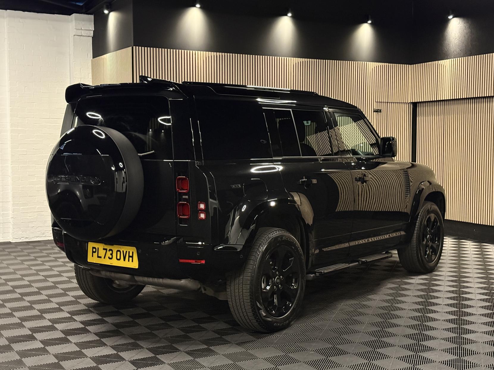 Land Rover Defender 110 3.0 D250 MHEV HSE Hard Top SUV 5dr Diesel Auto 4WD MWB Euro 6 (s/s) (250 ps)
