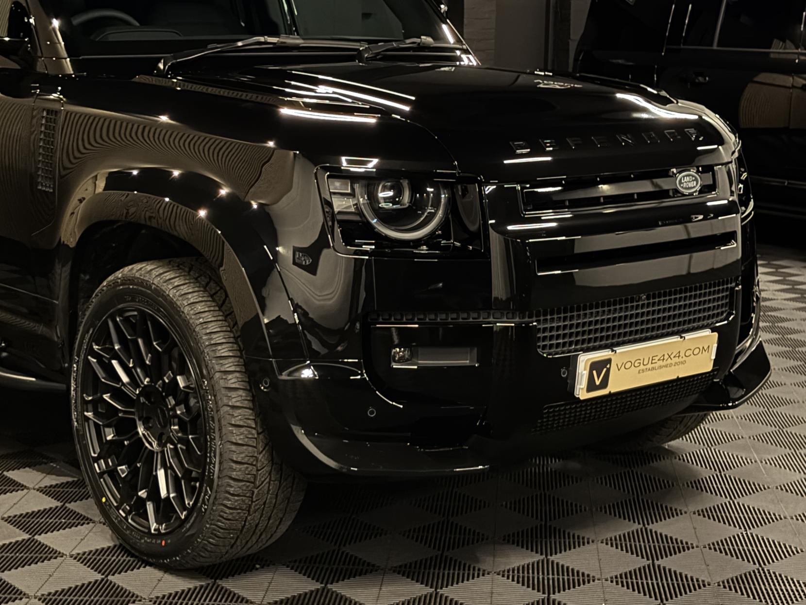 Land Rover Defender 110 3.0 D250 MHEV X-Dynamic SE Hard Top SUV 5dr Diesel Auto 4WD MWB Euro 6 (s/s) (249 ps)