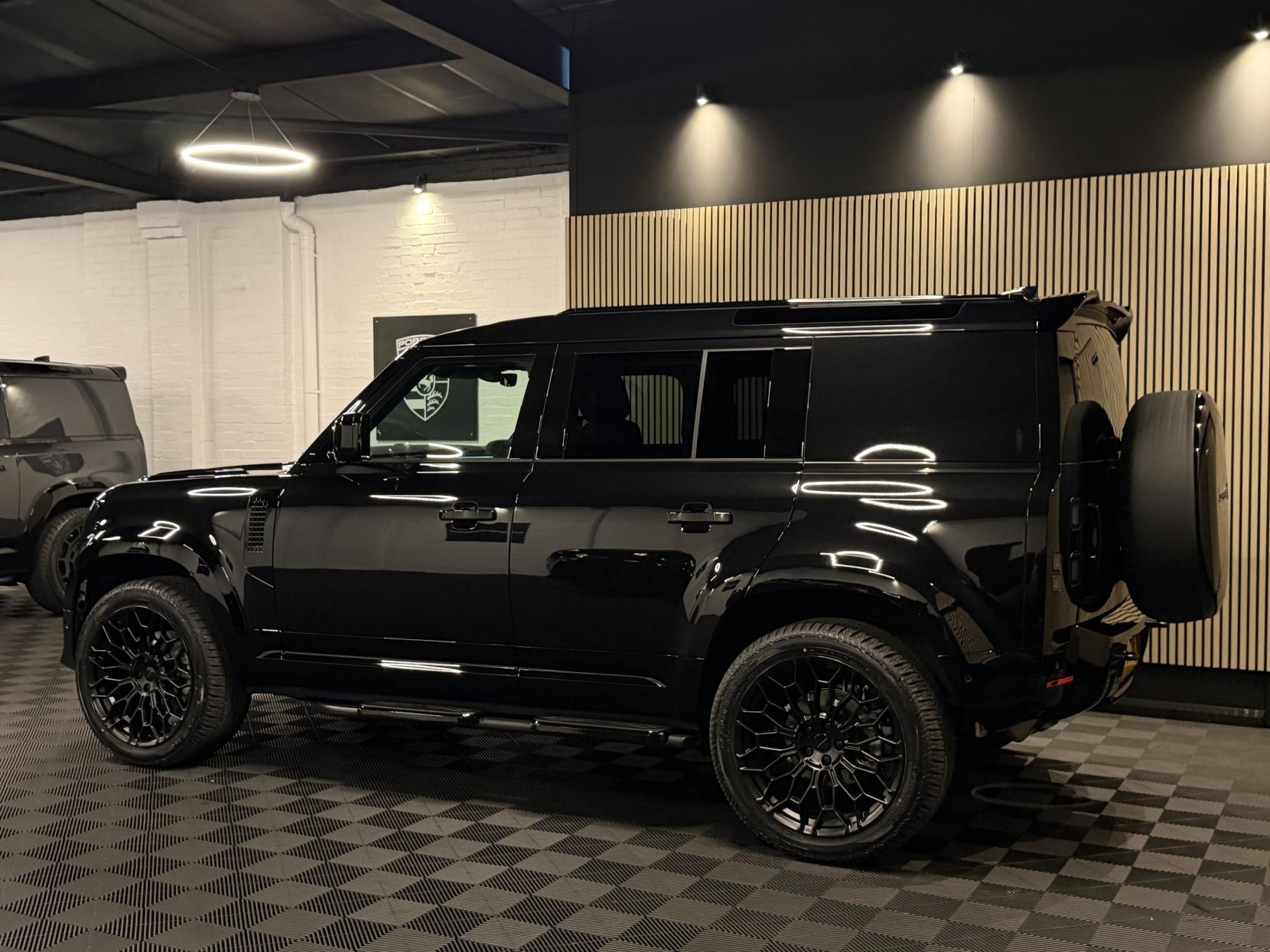 Land Rover Defender 110 3.0 D250 MHEV X-Dynamic SE Hard Top SUV 5dr Diesel Auto 4WD MWB Euro 6 (s/s) (249 ps)