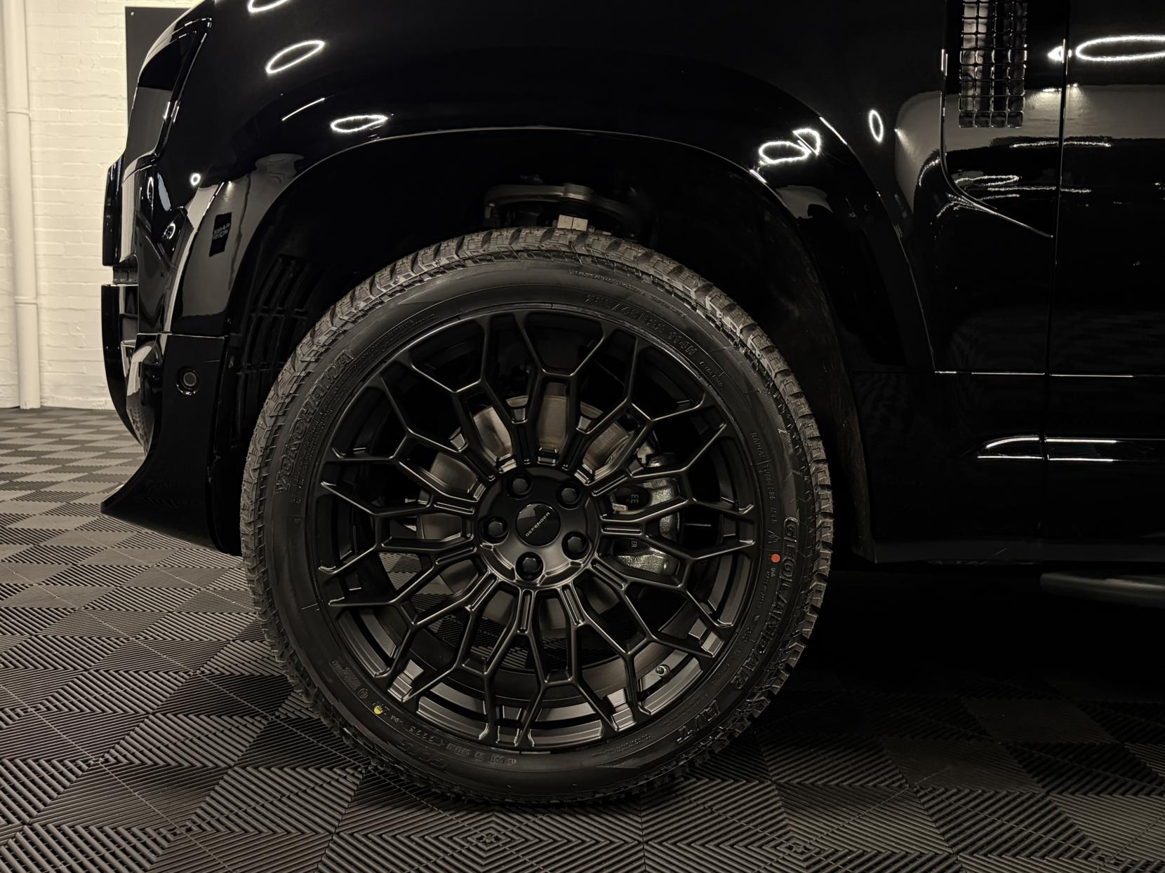 Land Rover Defender 110 3.0 D250 MHEV X-Dynamic SE Hard Top SUV 5dr Diesel Auto 4WD MWB Euro 6 (s/s) (249 ps)