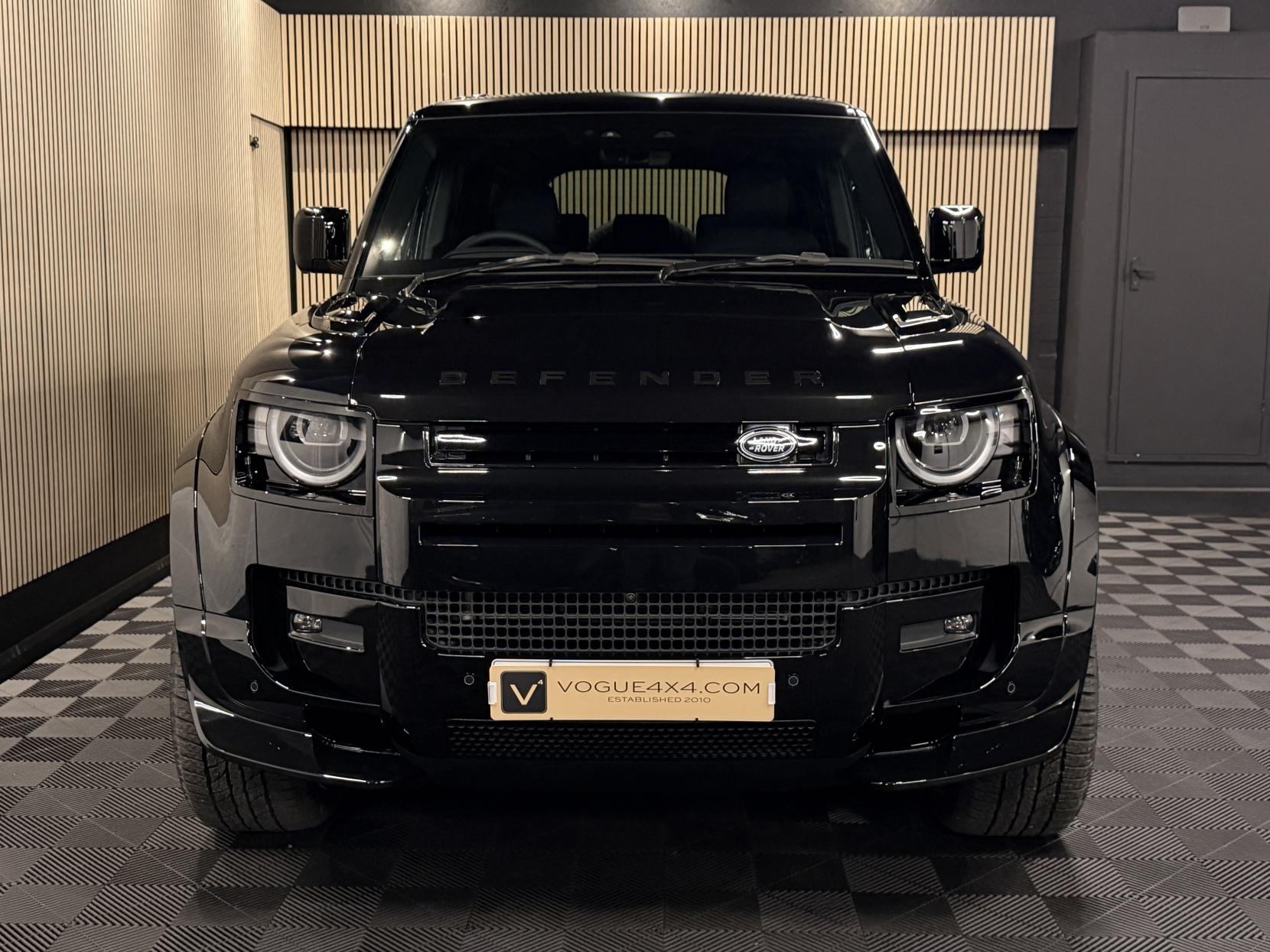 Land Rover Defender 110 3.0 D250 MHEV X-Dynamic SE Hard Top SUV 5dr Diesel Auto 4WD MWB Euro 6 (s/s) (249 ps)