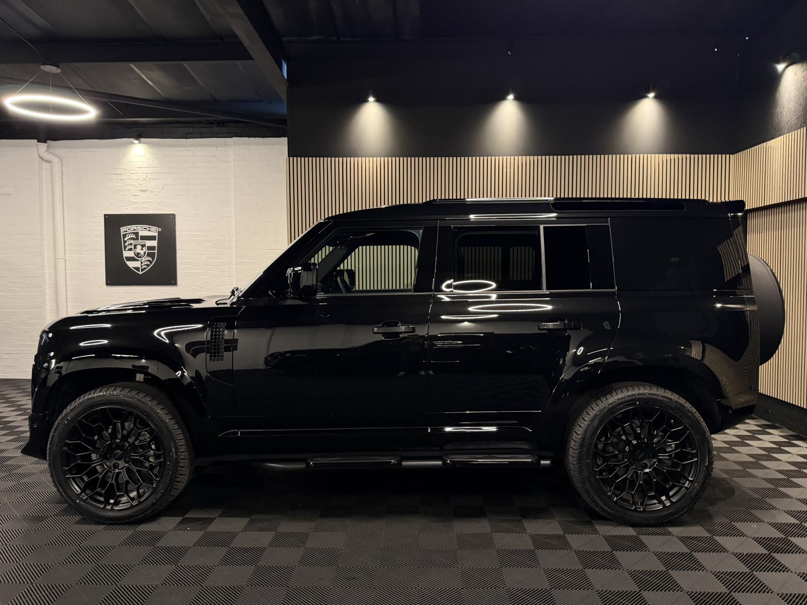 Land Rover Defender 110 3.0 D250 MHEV X-Dynamic SE Hard Top SUV 5dr Diesel Auto 4WD MWB Euro 6 (s/s) (249 ps)