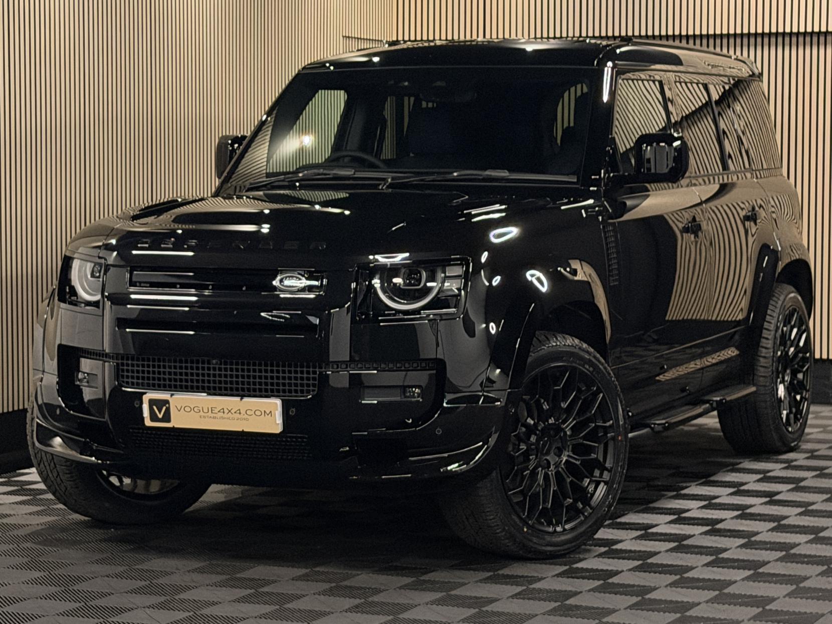 Land Rover Defender 110 3.0 D250 MHEV X-Dynamic SE Hard Top SUV 5dr Diesel Auto 4WD MWB Euro 6 (s/s) (249 ps)