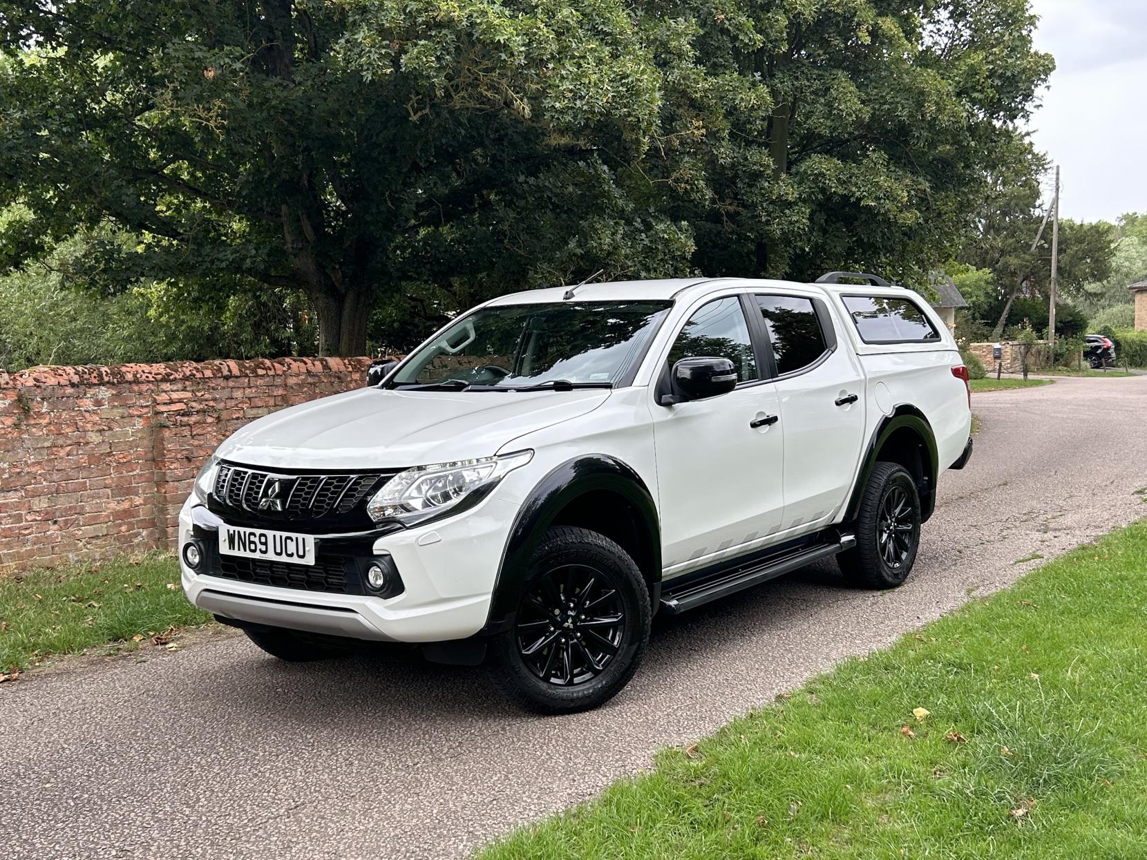 Mitsubishi L200 2.4 DI-D DC Challenger Pickup Double Cab 4dr Diesel Auto 4WD Euro 6 (181 ps)