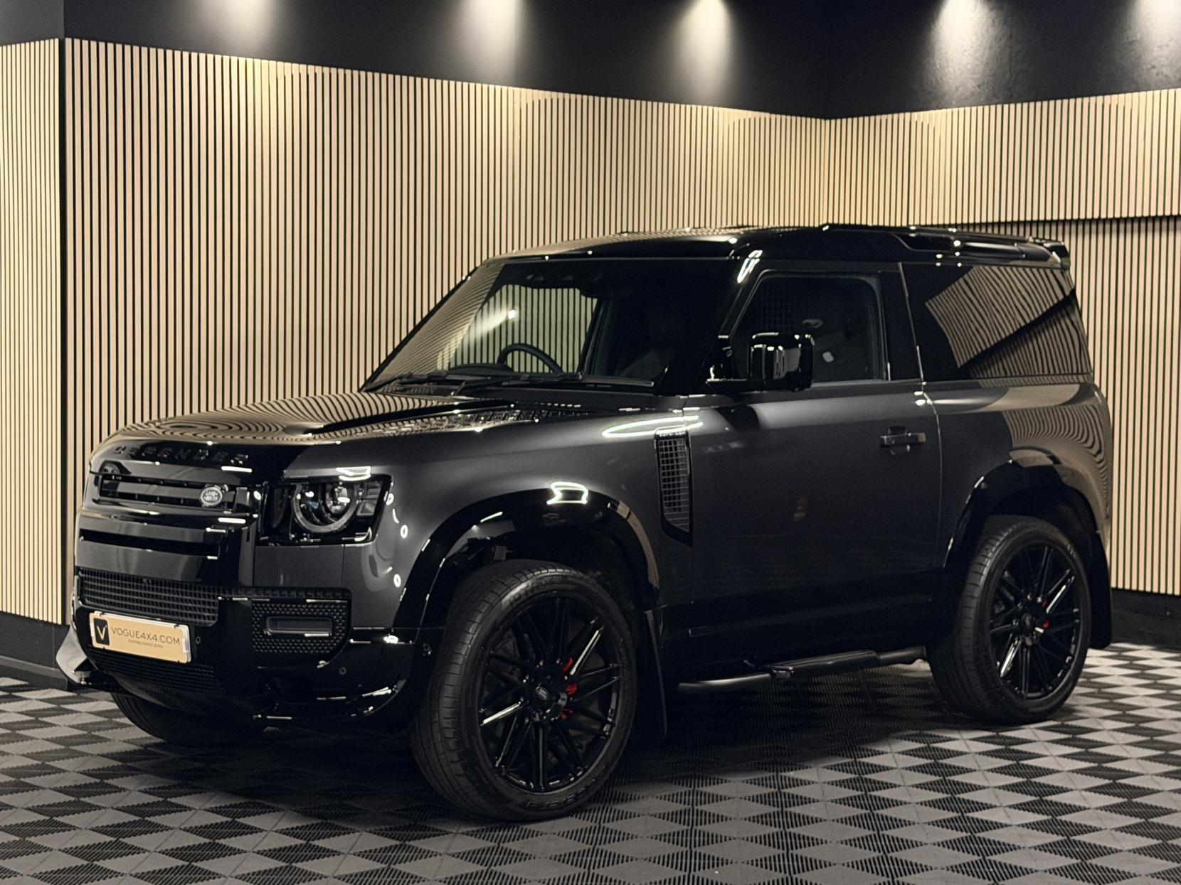 Land Rover Defender 90 3.0 D250 MHEV S Hard Top SUV 3dr Diesel Auto 4WD SWB Euro 6 (s/s) (250 ps)