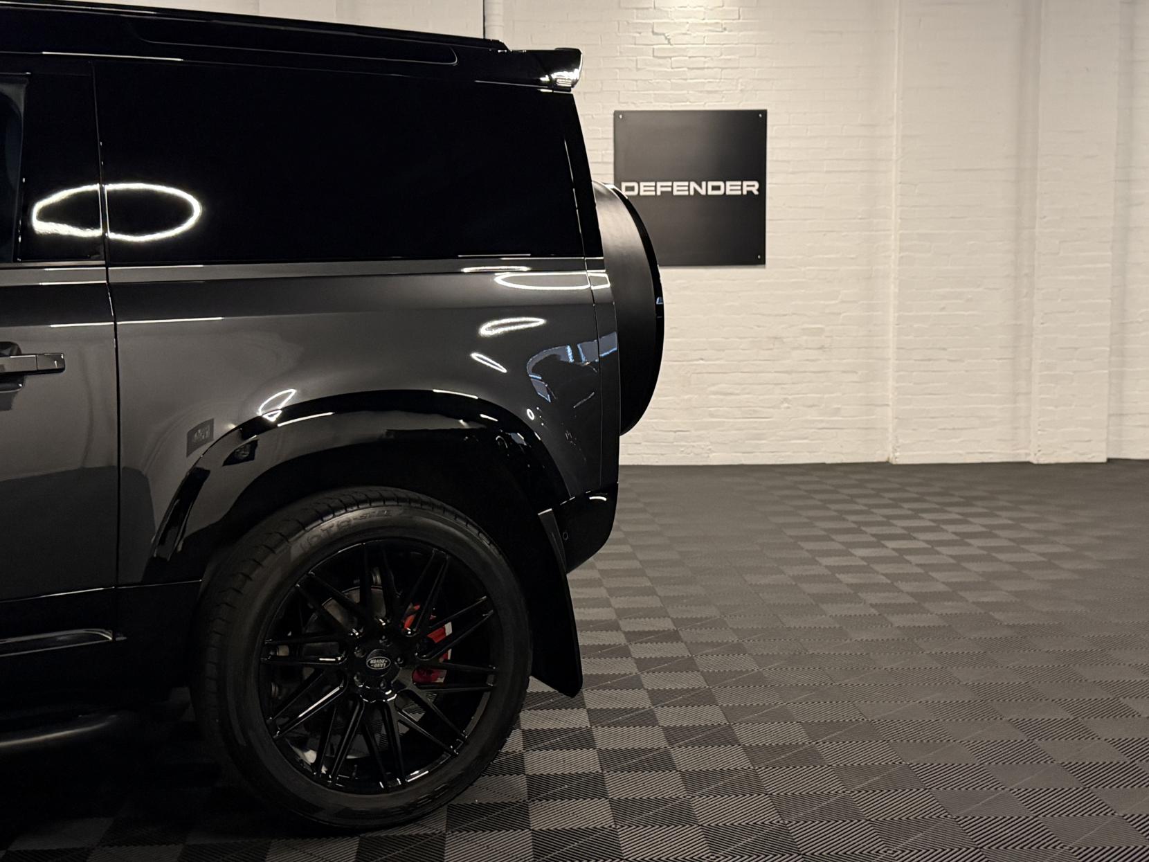 Land Rover Defender 90 3.0 D250 MHEV S Hard Top SUV 3dr Diesel Auto 4WD SWB Euro 6 (s/s) (250 ps)