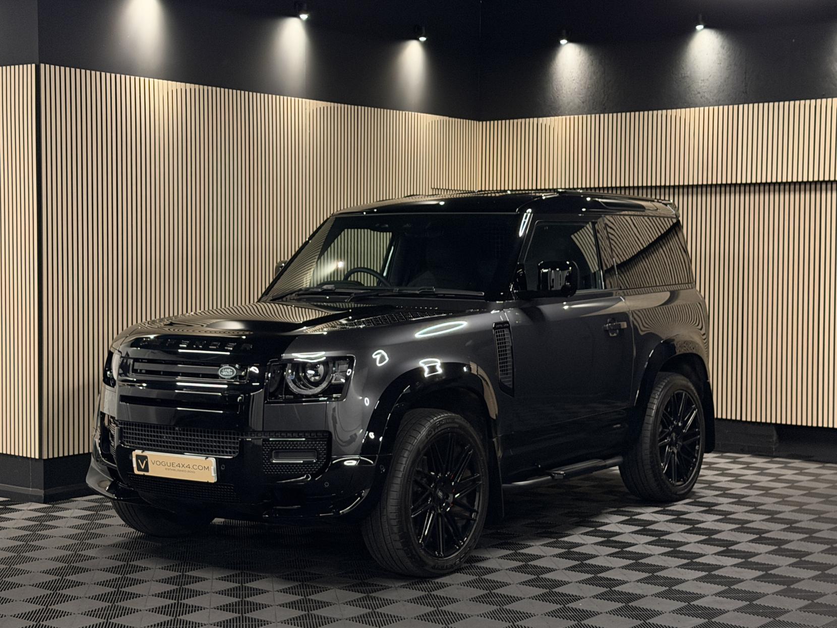 Land Rover Defender 90 3.0 D250 MHEV S Hard Top SUV 3dr Diesel Auto 4WD SWB Euro 6 (s/s) (250 ps)