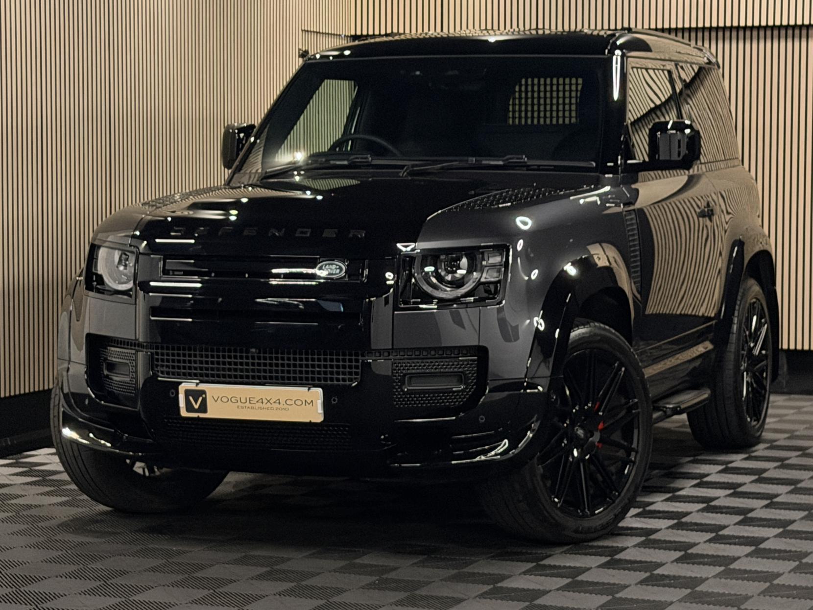 Land Rover Defender 90 3.0 D250 MHEV S Hard Top SUV 3dr Diesel Auto 4WD SWB Euro 6 (s/s) (250 ps)