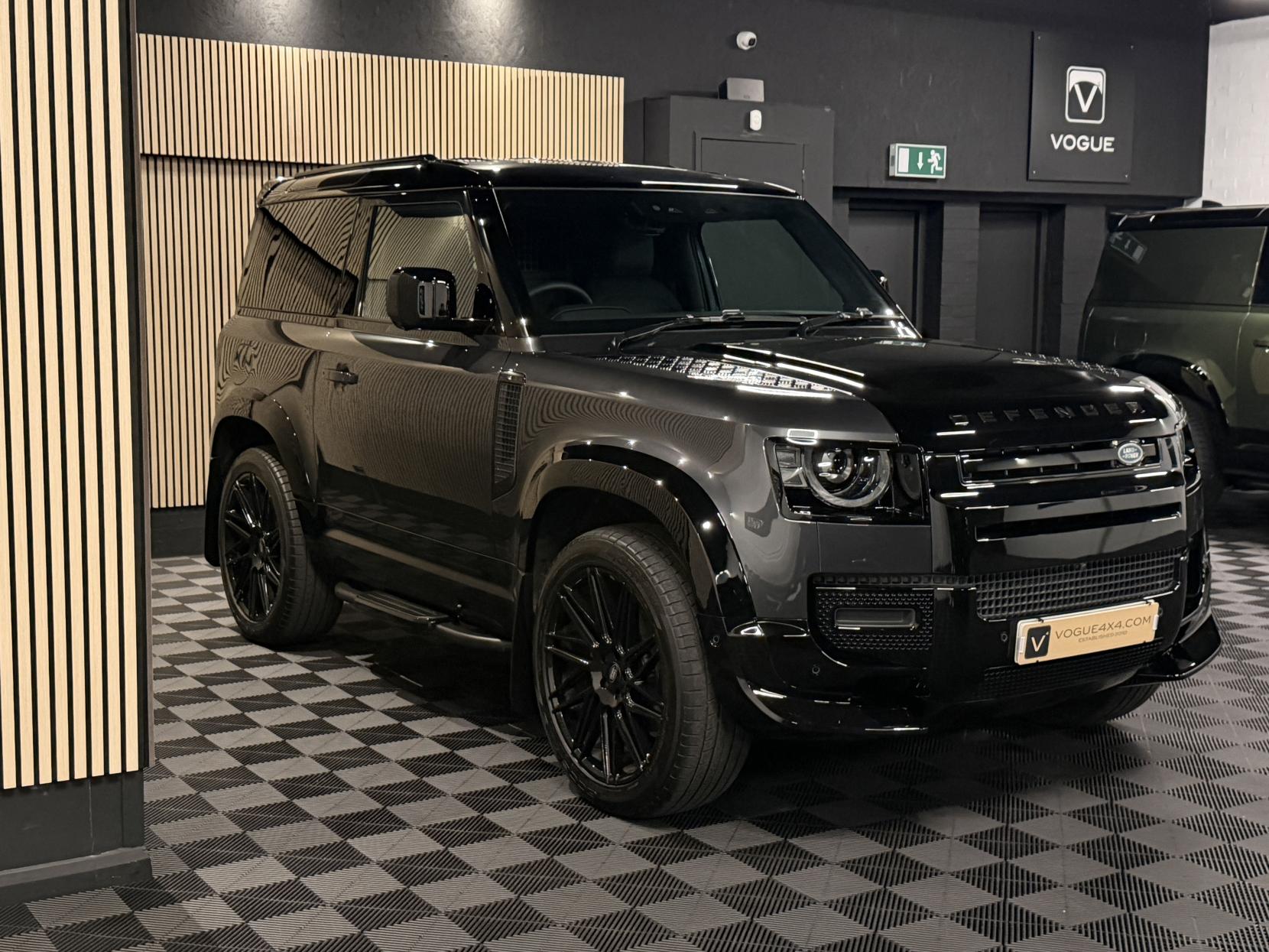 Land Rover Defender 90 3.0 D250 MHEV S Hard Top SUV 3dr Diesel Auto 4WD SWB Euro 6 (s/s) (250 ps)