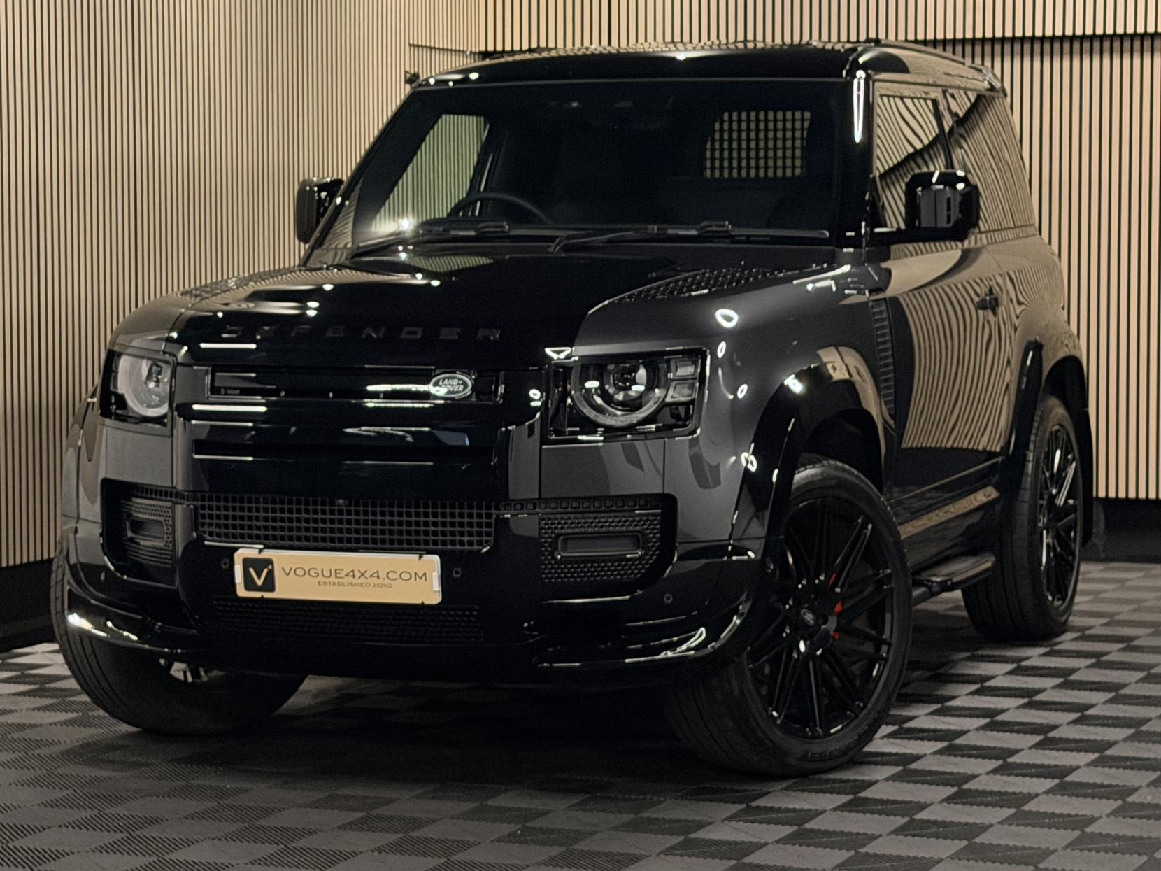 Land Rover Defender 90 3.0 D250 MHEV S Hard Top SUV 3dr Diesel Auto 4WD SWB Euro 6 (s/s) (250 ps)