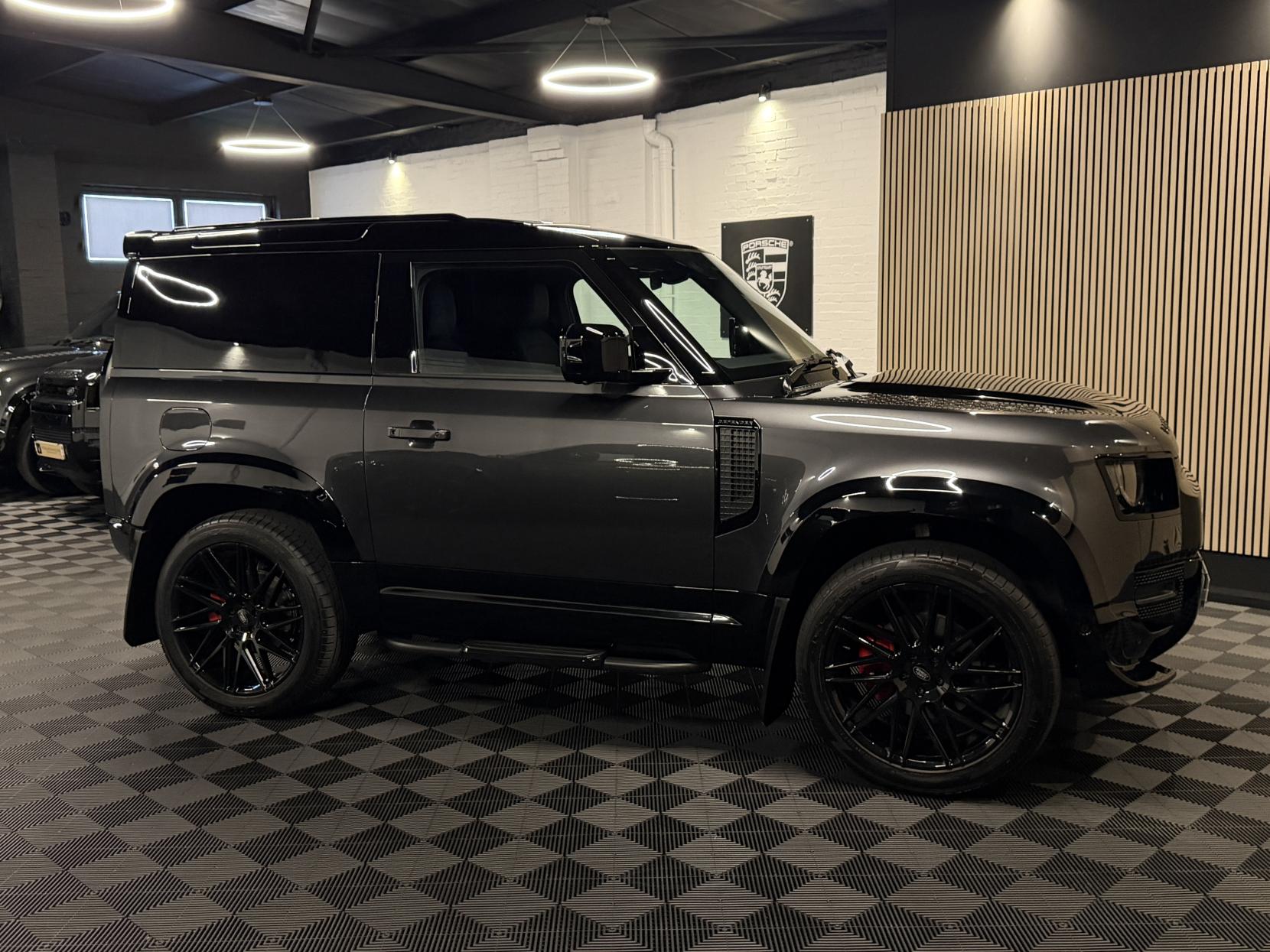 Land Rover Defender 90 3.0 D250 MHEV S Hard Top SUV 3dr Diesel Auto 4WD SWB Euro 6 (s/s) (250 ps)