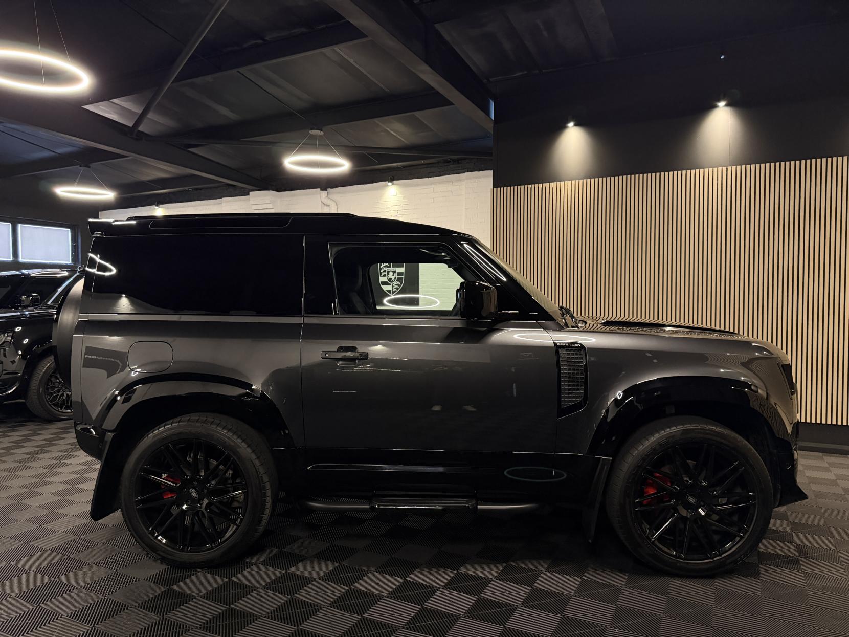 Land Rover Defender 90 3.0 D250 MHEV S Hard Top SUV 3dr Diesel Auto 4WD SWB Euro 6 (s/s) (250 ps)