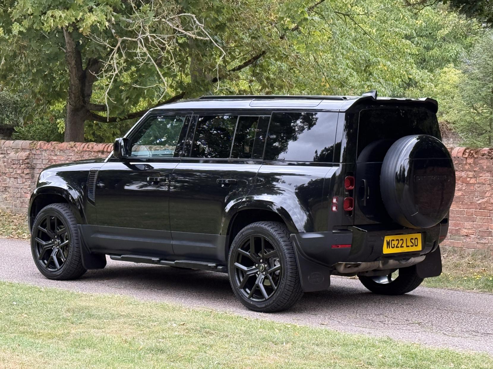 Land Rover Defender 110 3.0 D250 MHEV S Hard Top SUV 5dr Diesel Auto 4WD MWB Euro 6 (s/s) (250 ps)
