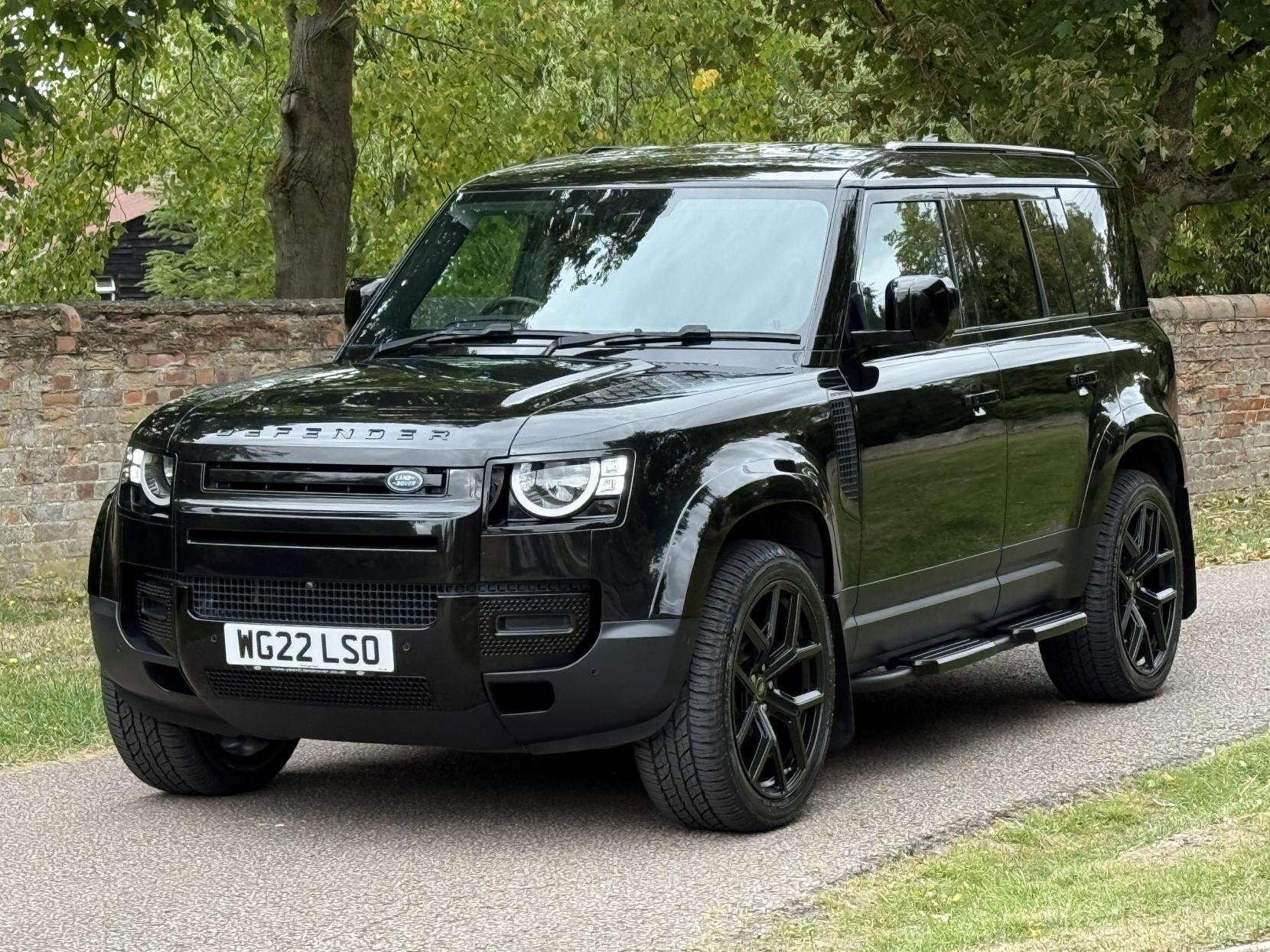 Land Rover Defender 110 3.0 D250 MHEV S Hard Top SUV 5dr Diesel Auto 4WD MWB Euro 6 (s/s) (250 ps)