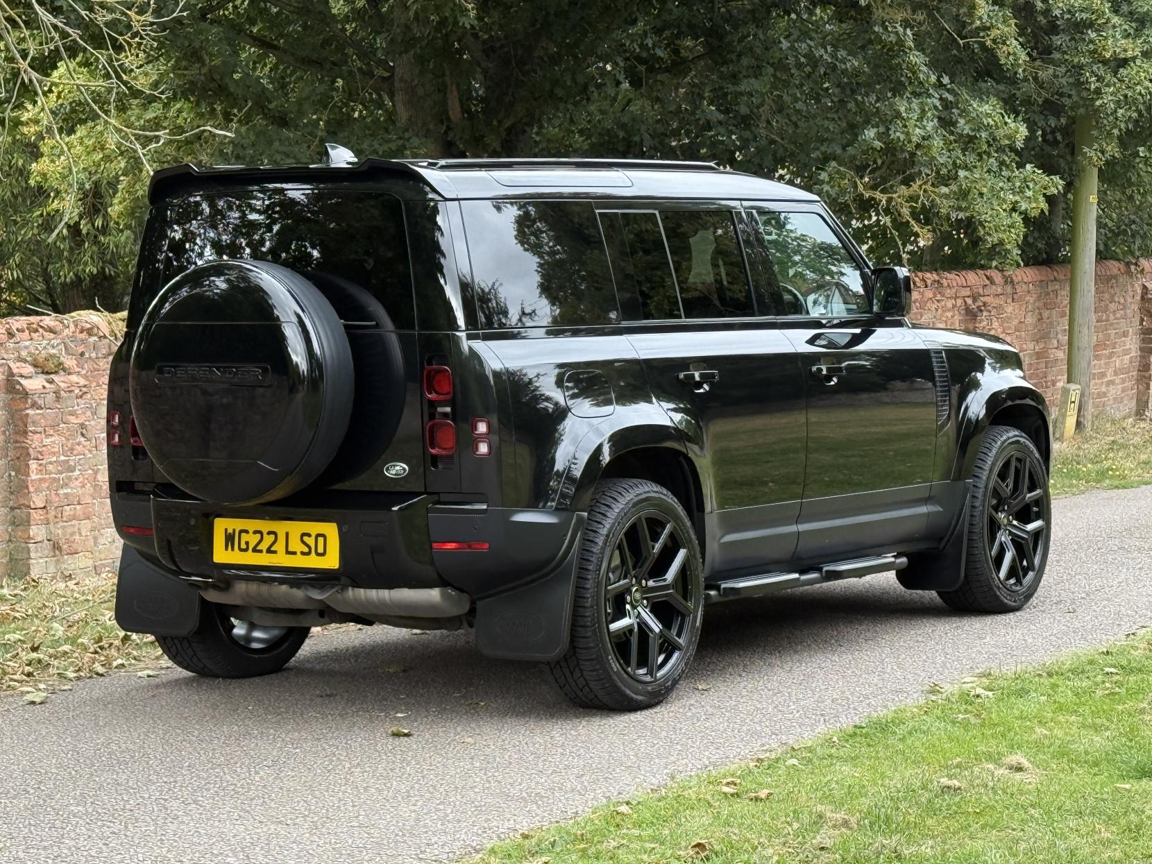 Land Rover Defender 110 3.0 D250 MHEV S Hard Top SUV 5dr Diesel Auto 4WD MWB Euro 6 (s/s) (250 ps)